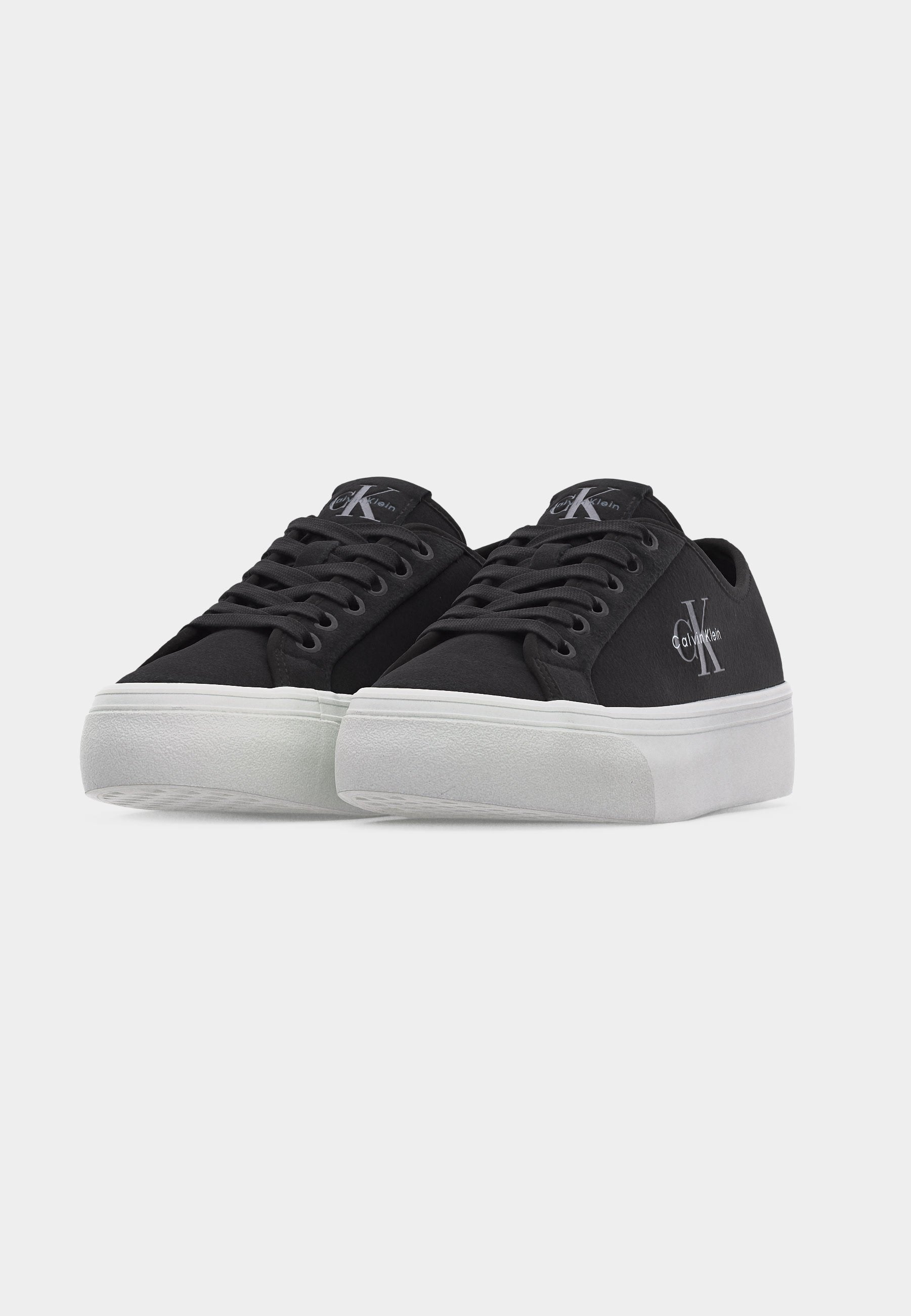 Trainers - black