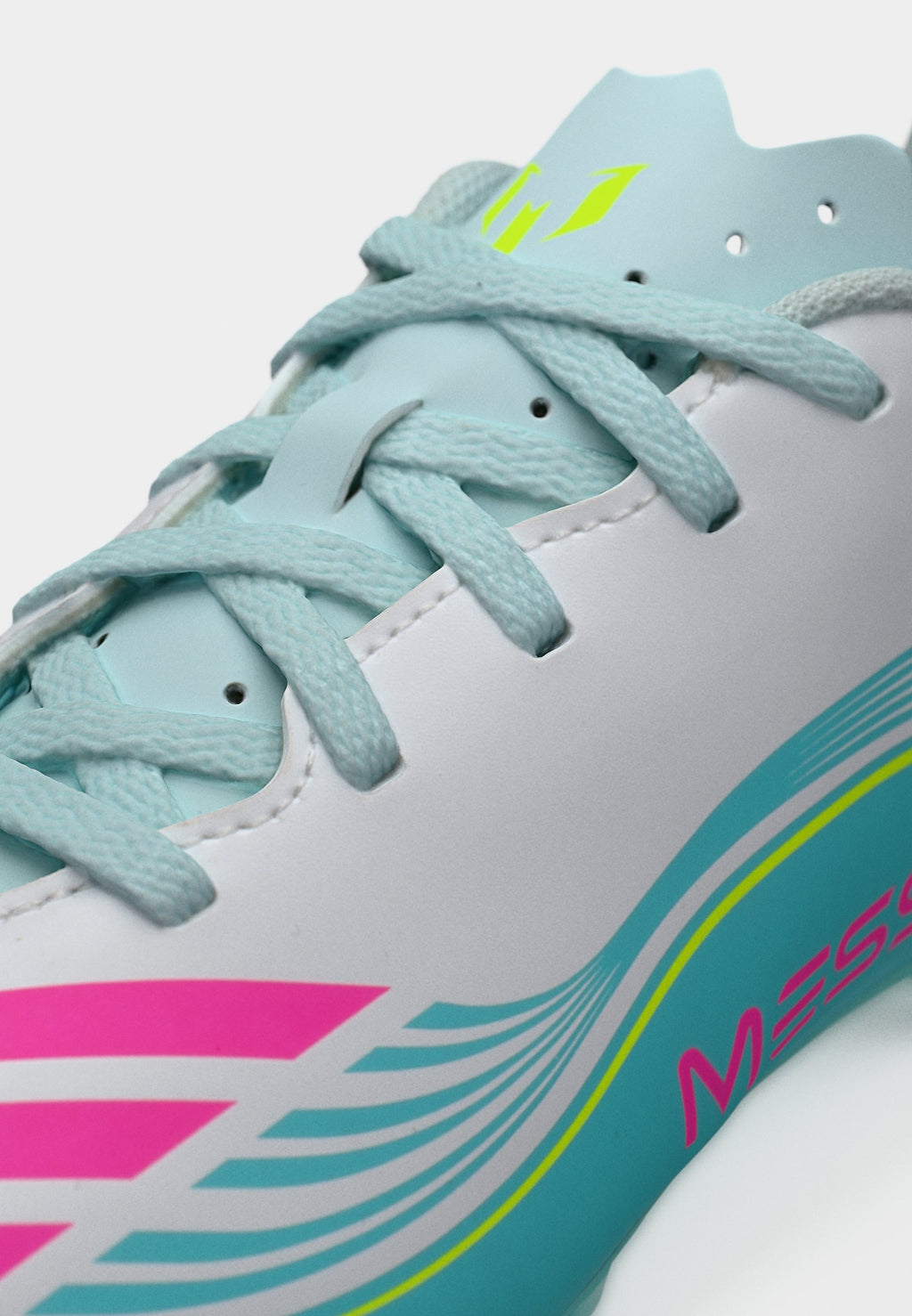F50 MESSI CLUB FIRM GROUND MULTI GROUND KIDS UNISEX - Football boots artificial grass - footwear white/lucid pink/flash aqua