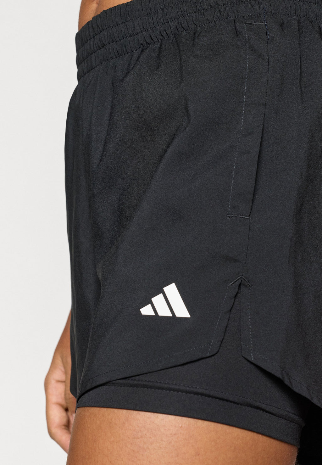 WORKOUT ESSENTIALS SHORTS - Sports shorts - black