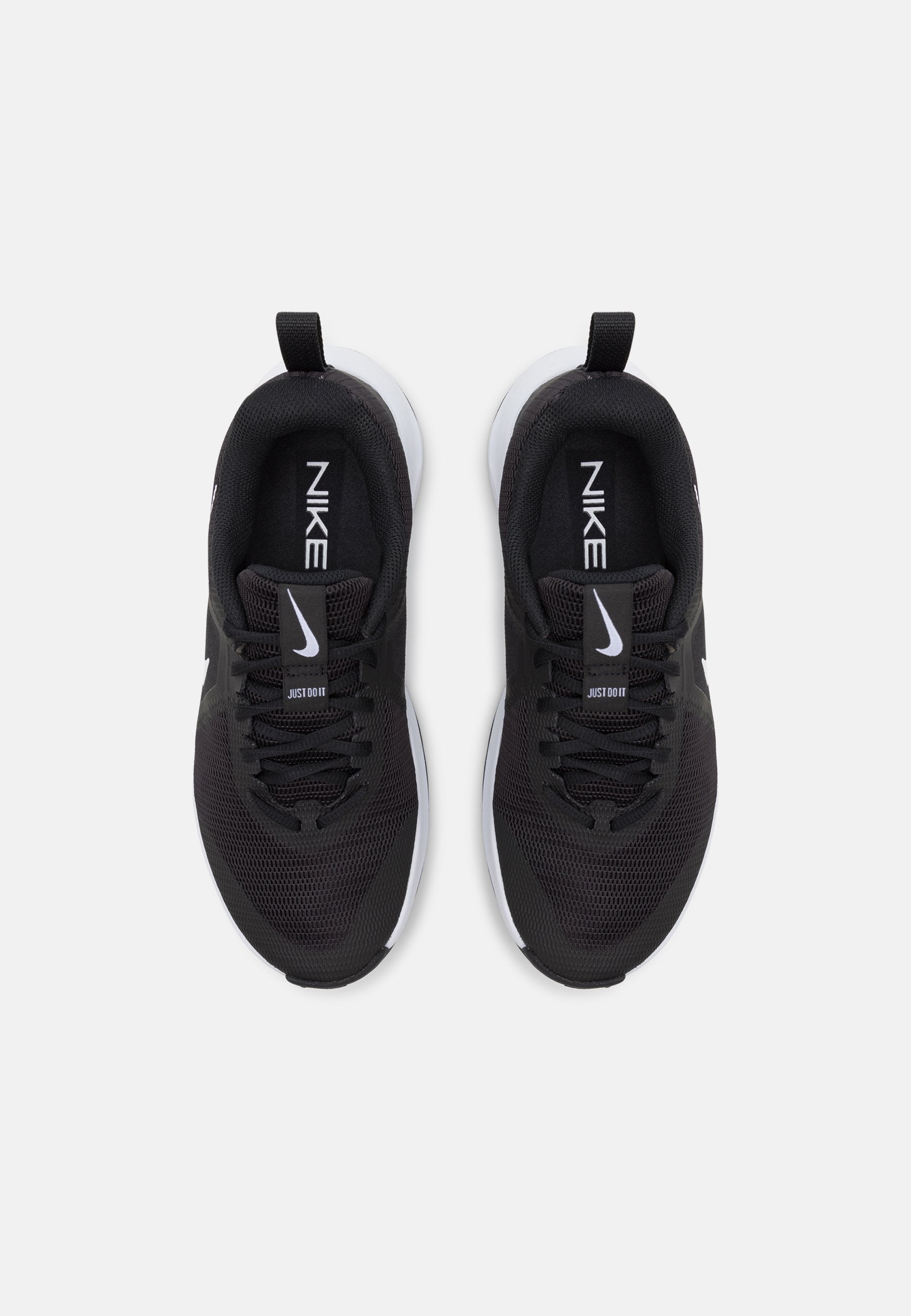MC 3 - Training shoe - black/white