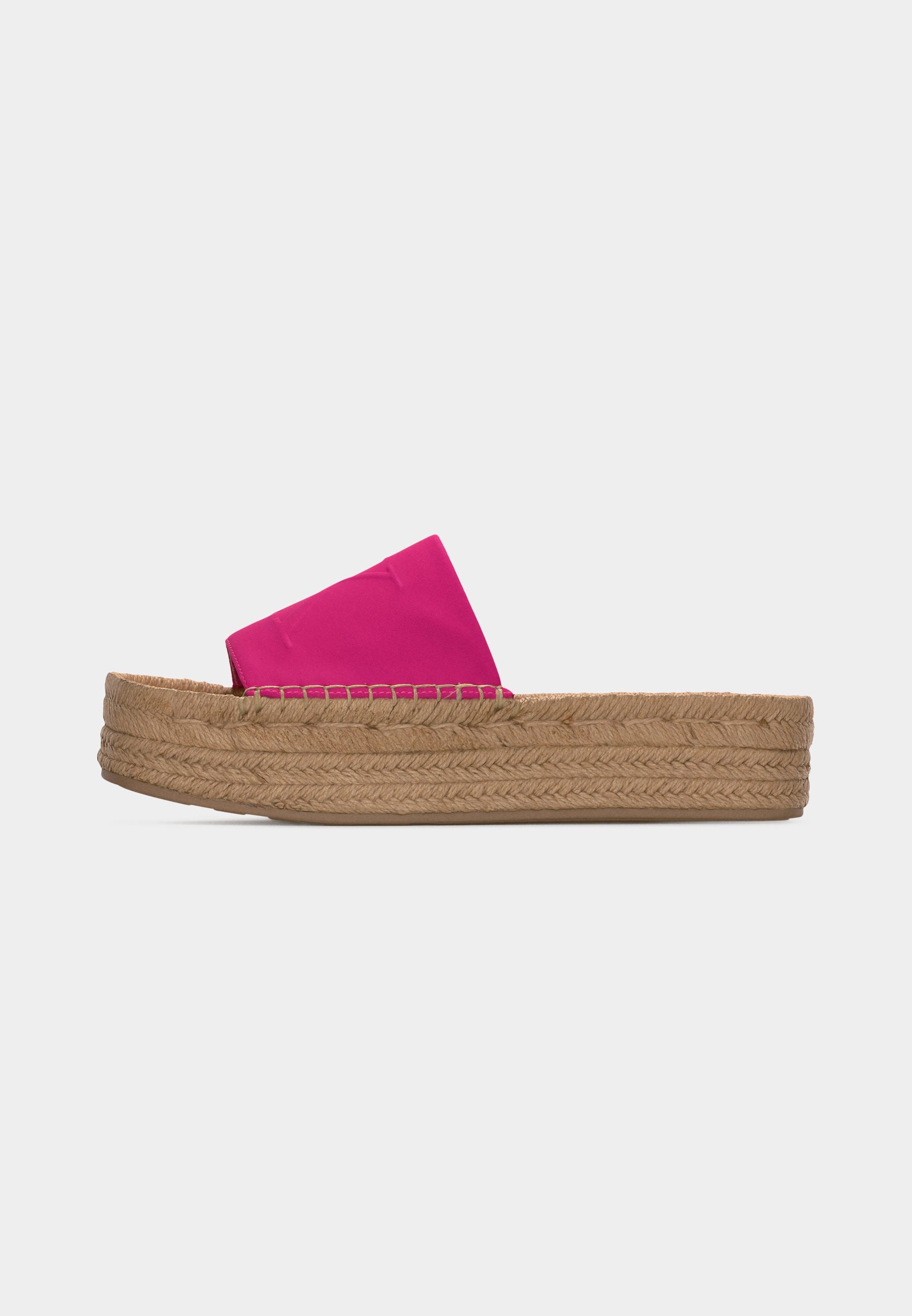 Mules - pink yarrow