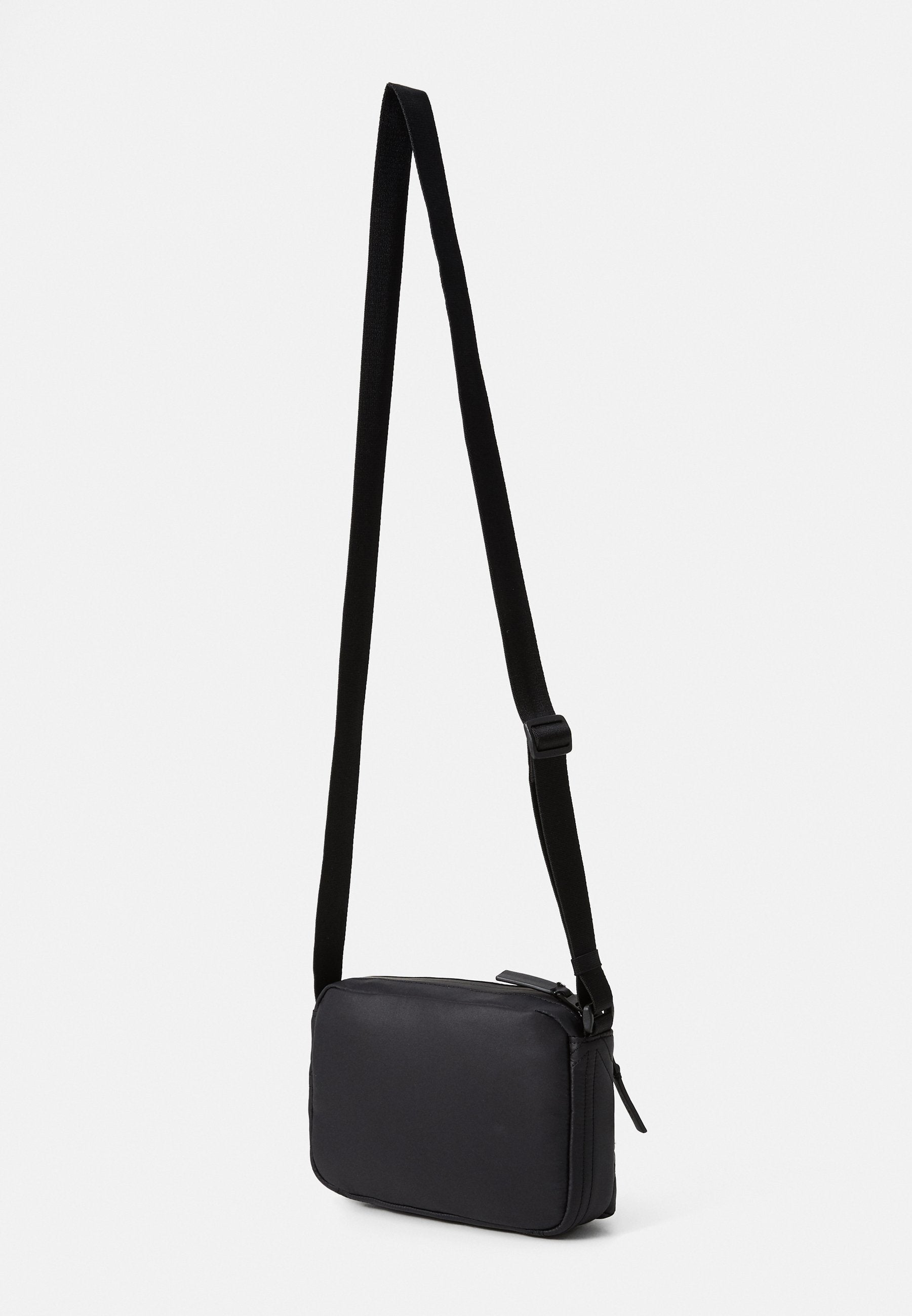Cross body bag - black