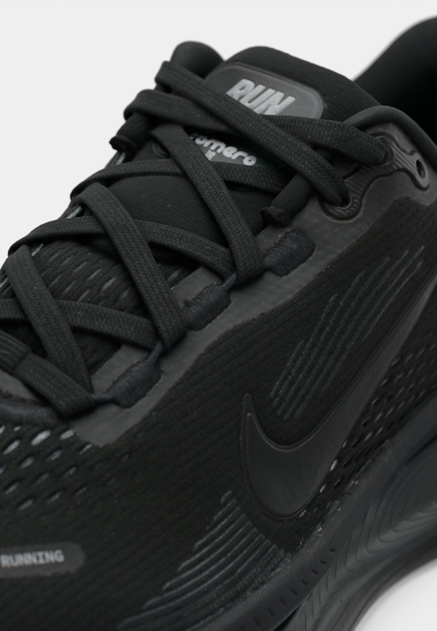 VOMERO 18 - Road running shoes - black/dark smoke grey/light smoke grey