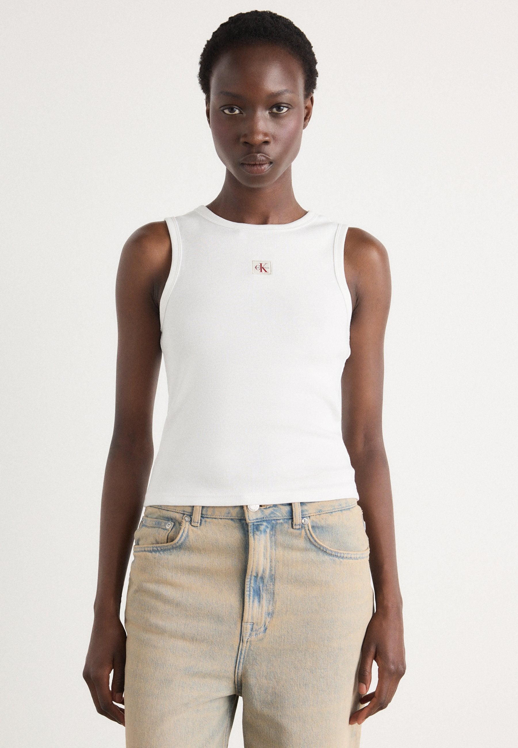 Top - brilliant white