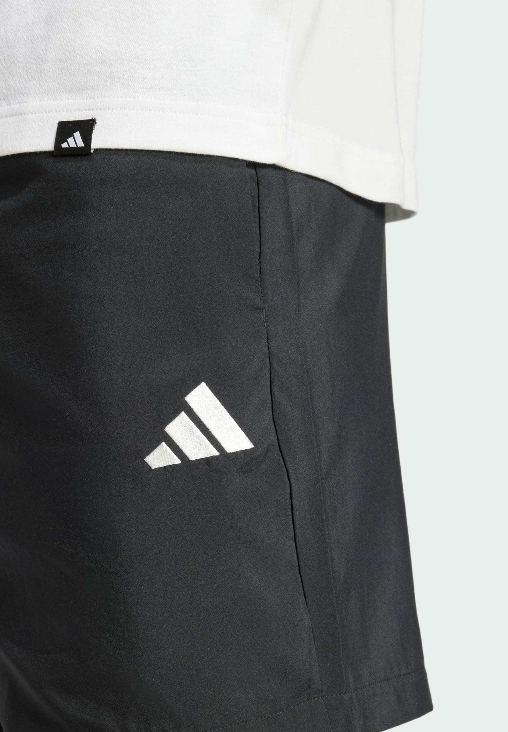 ESSENTIALS SMALL LOGO CHELSEA - Sports shorts - black white