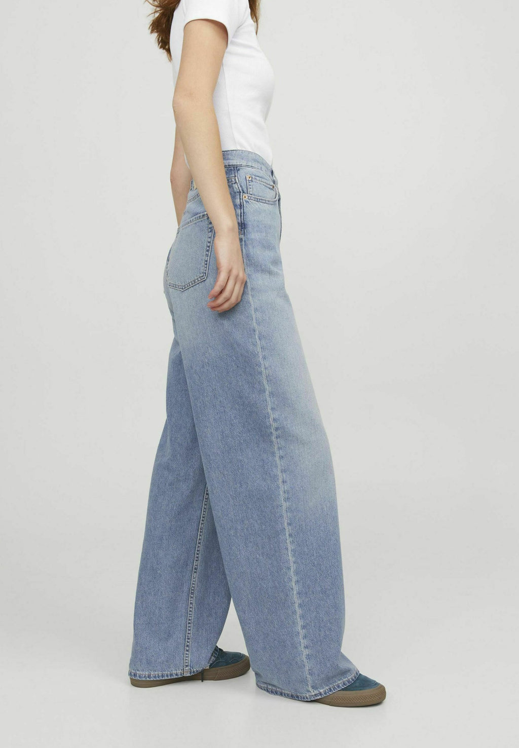 JXTOKYO WIDE FIT DENIM - Wide Leg - light blue denim