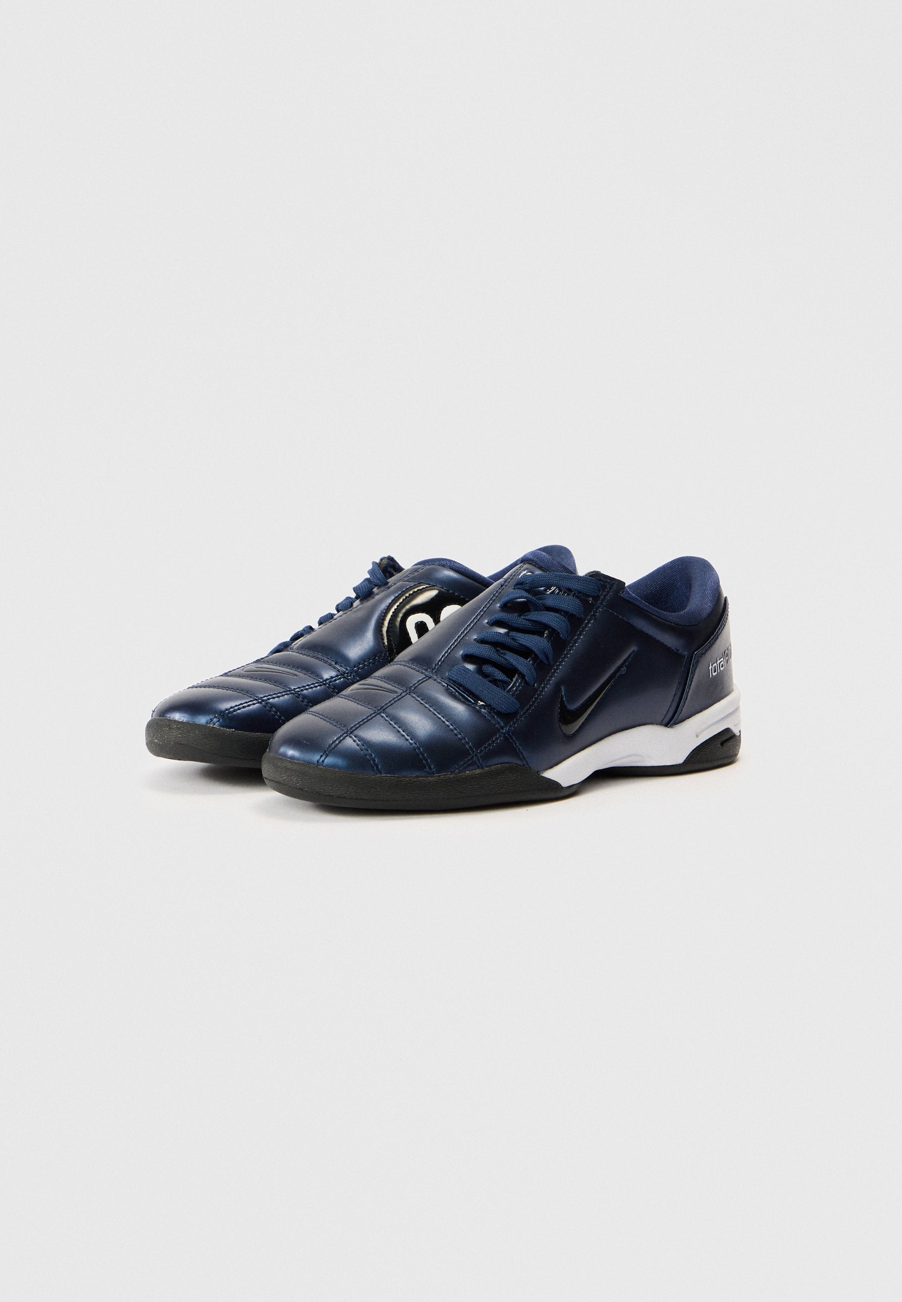 T90 - Baskets - bleu marine/noir/blanc