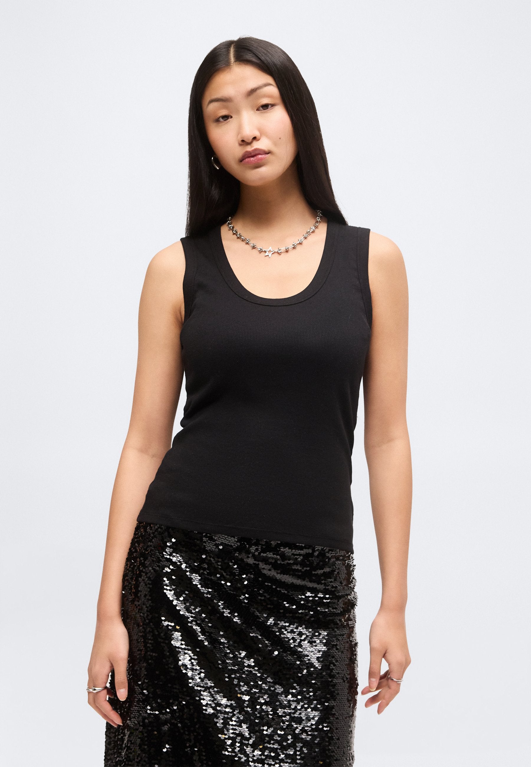 توب SCOOP TANK - أسود