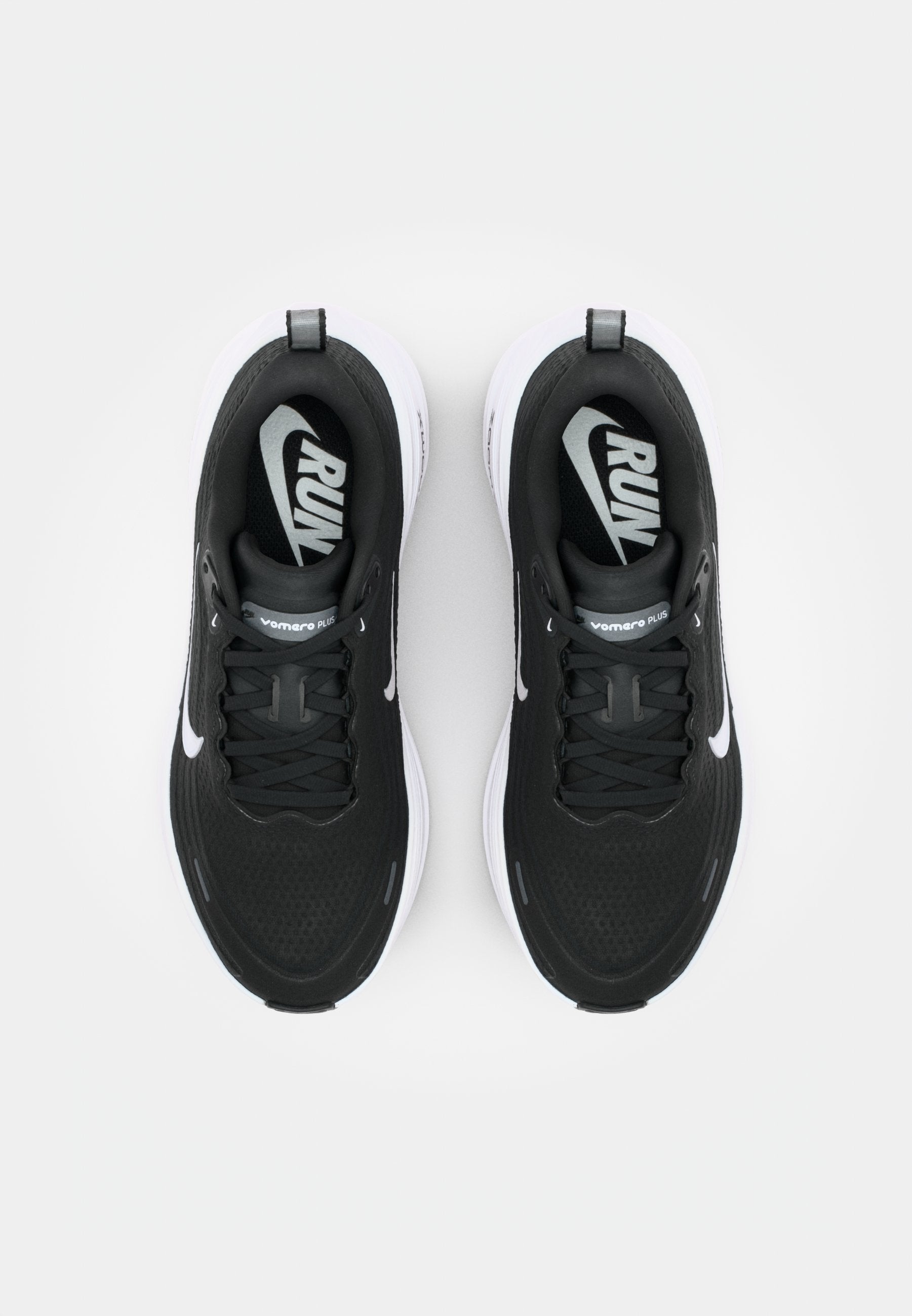 VOMERO PLUS - Road running shoes - black/white/cool grey/metallic dark grey/summit white