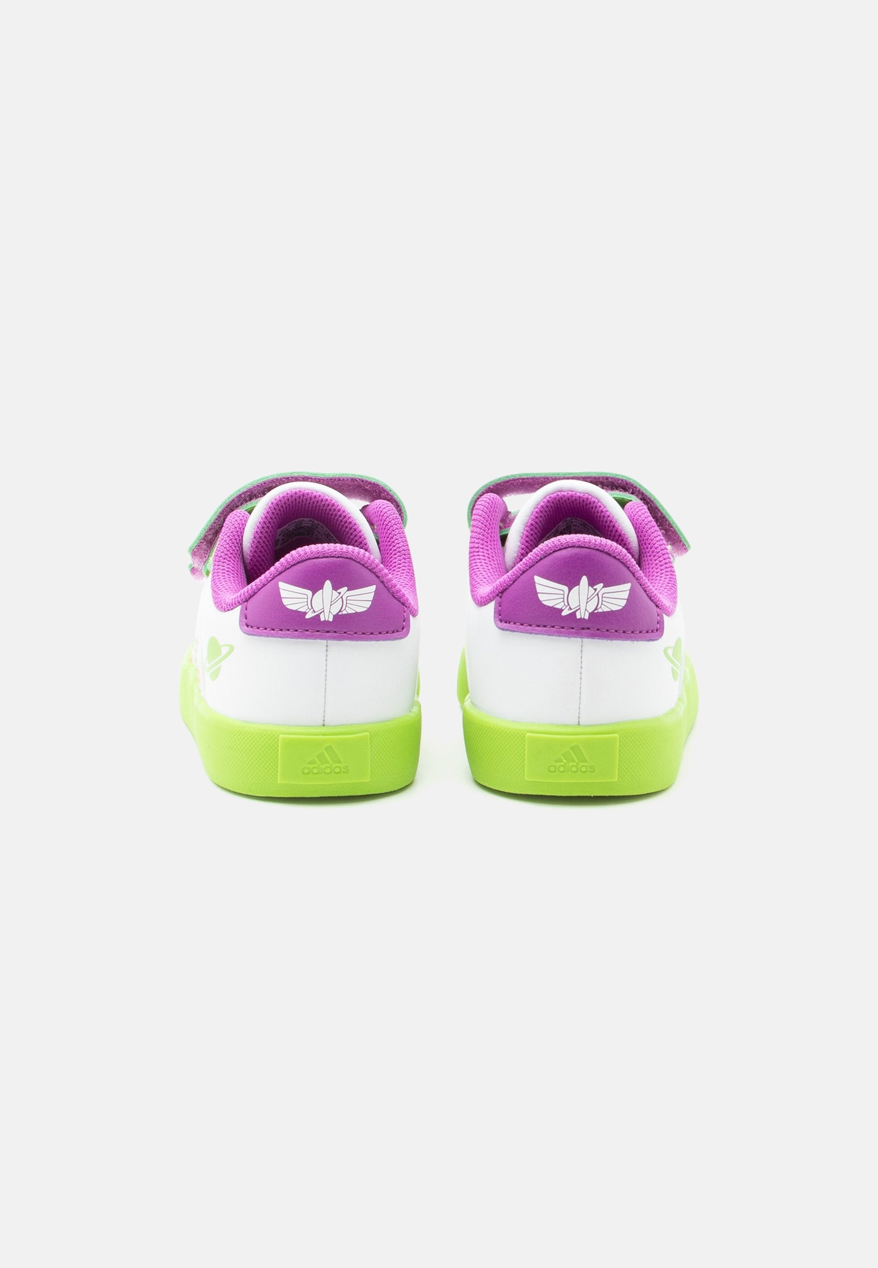 COURT BUZZ UNISEX - Road running shoes - footwear white/semi solar green