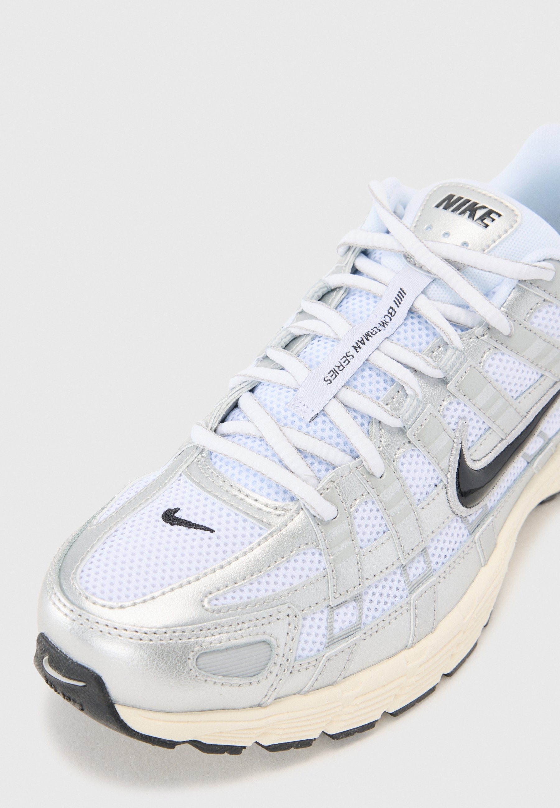 P 6000 UNISEX - Trainers - silver-coloured/metallic grey/black