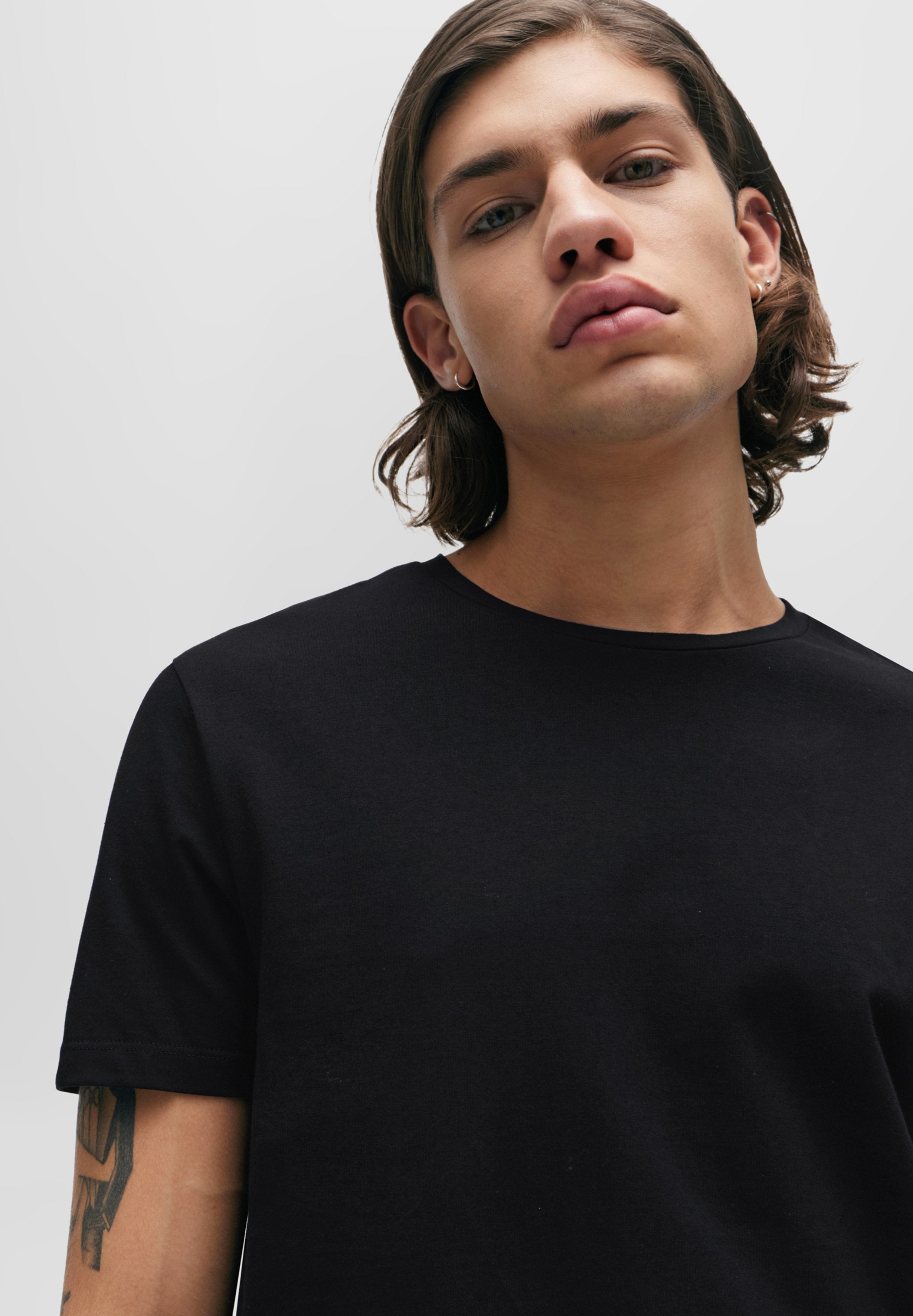 ROUND 2 PACK - Basic T-shirt - black