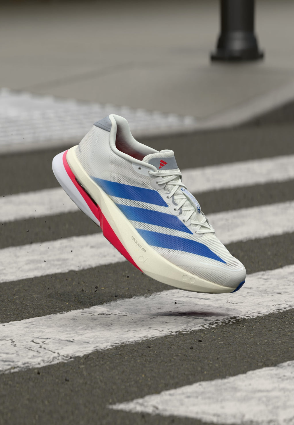 ADIZERO BOSTON 13 M - Yol koşu ayakkabısı - beyaz/parlament mavisi/açık gümüş rengi