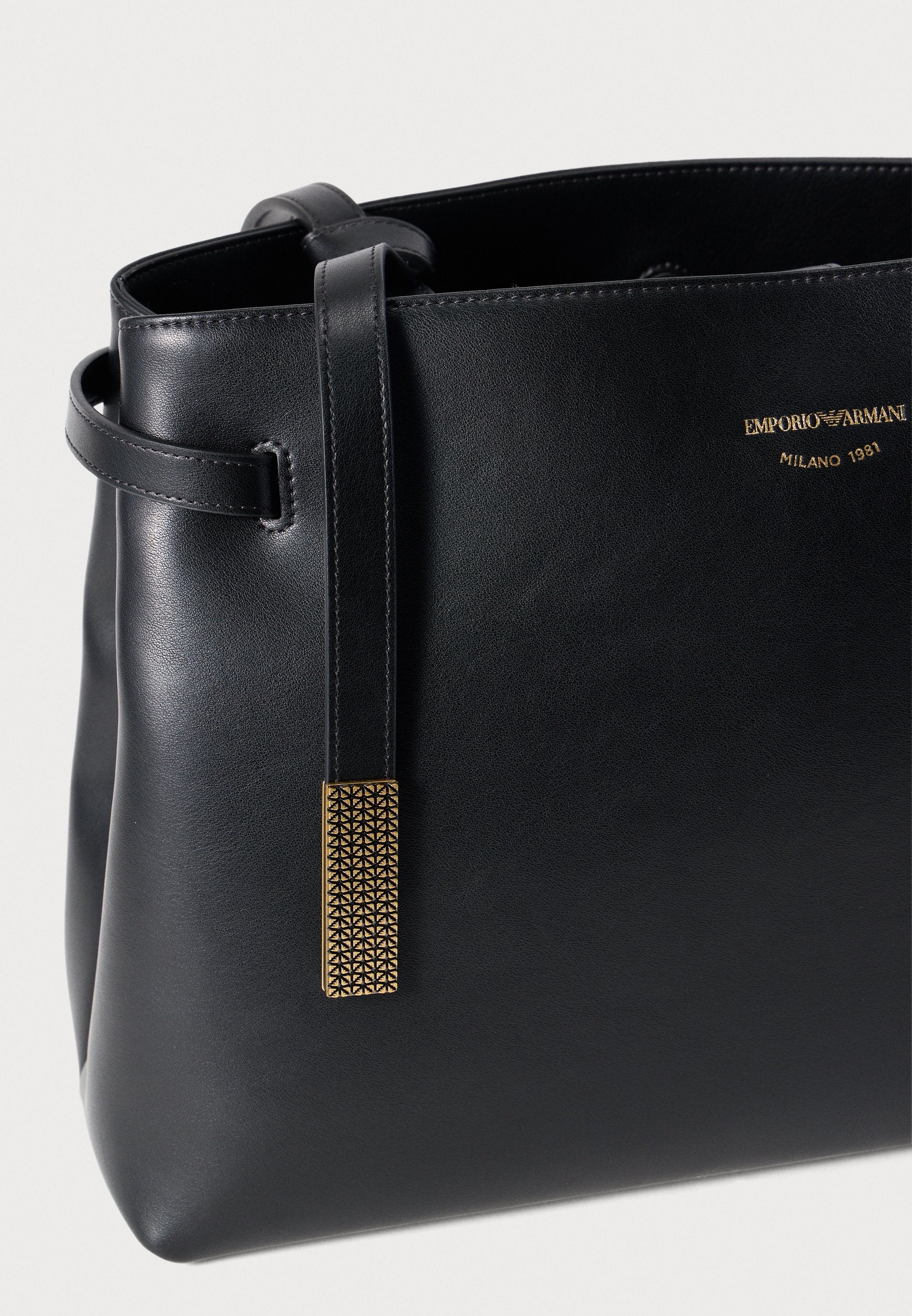 TOP HANDLE BAG - Handbag - black beauty
