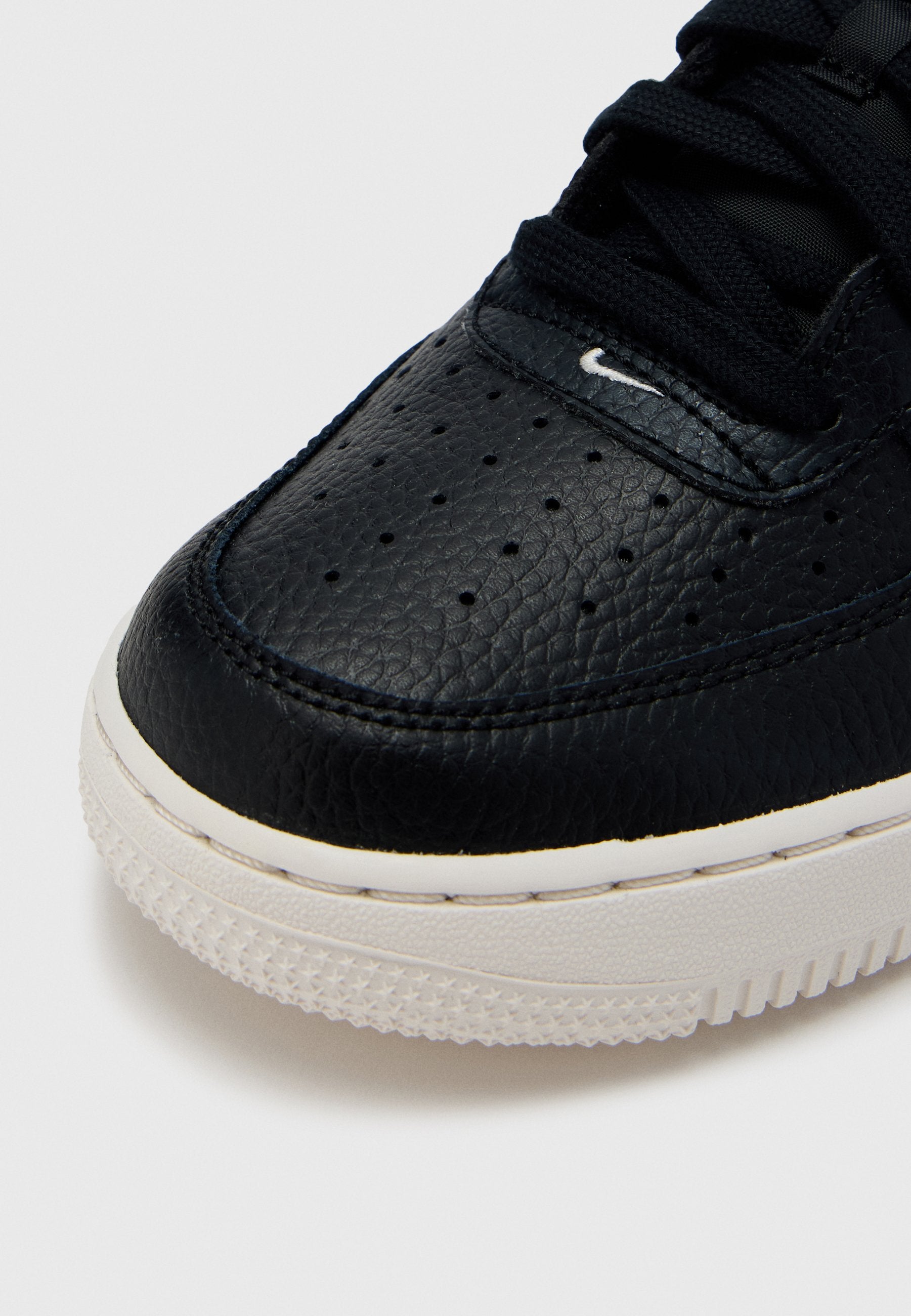 AIR FORCE 1 UNISEX - Trainers - black/phantom