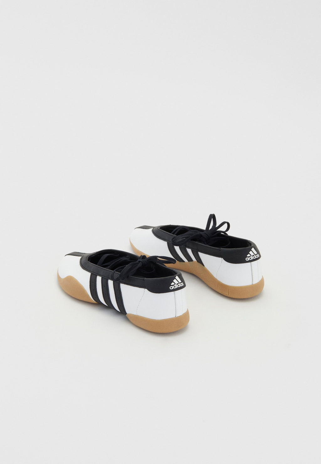 TAEKWONDO MEI BALLERINA - Ankle strap ballet pumps - cloud white/core black/gum