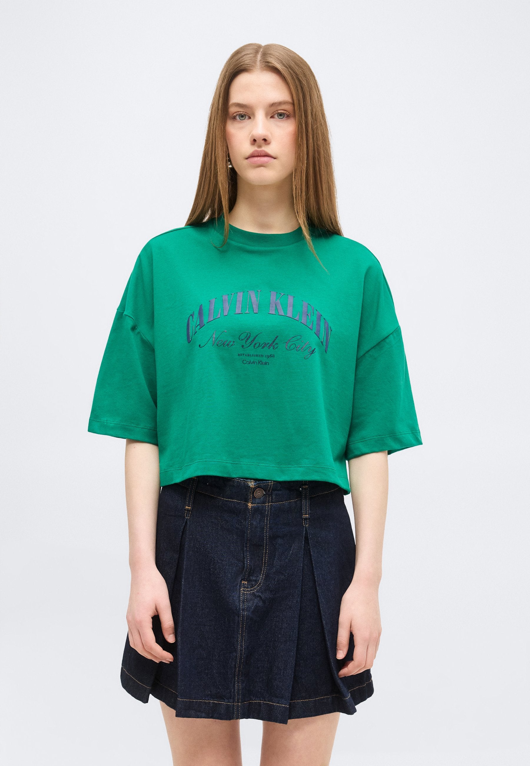 CROPPED BOXY HERITAGE CREST - Print T-shirt - enchanted forest