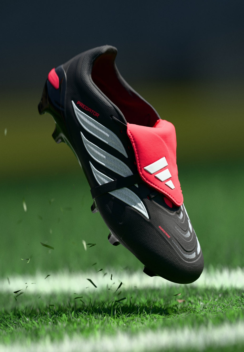 PREDATOR LİG KATLANIR DİL - Sabit zemin futbol ayakkabısı - core black/footwear white/lucid red