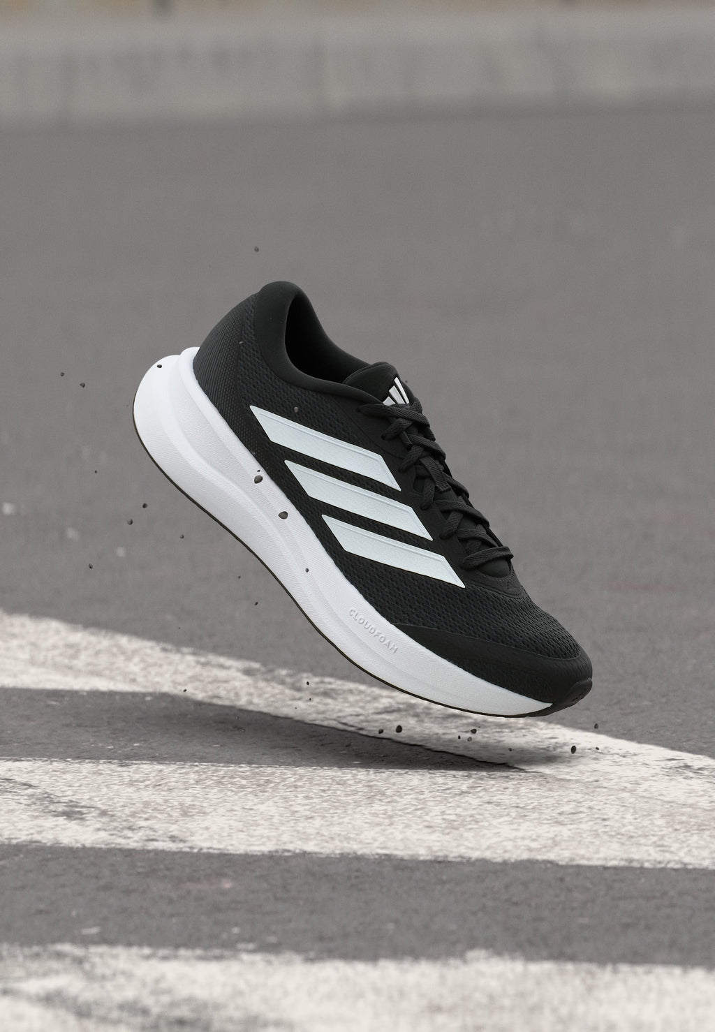 RUNFALCON 6 W - Road running shoes - core black/footwear white/carbon