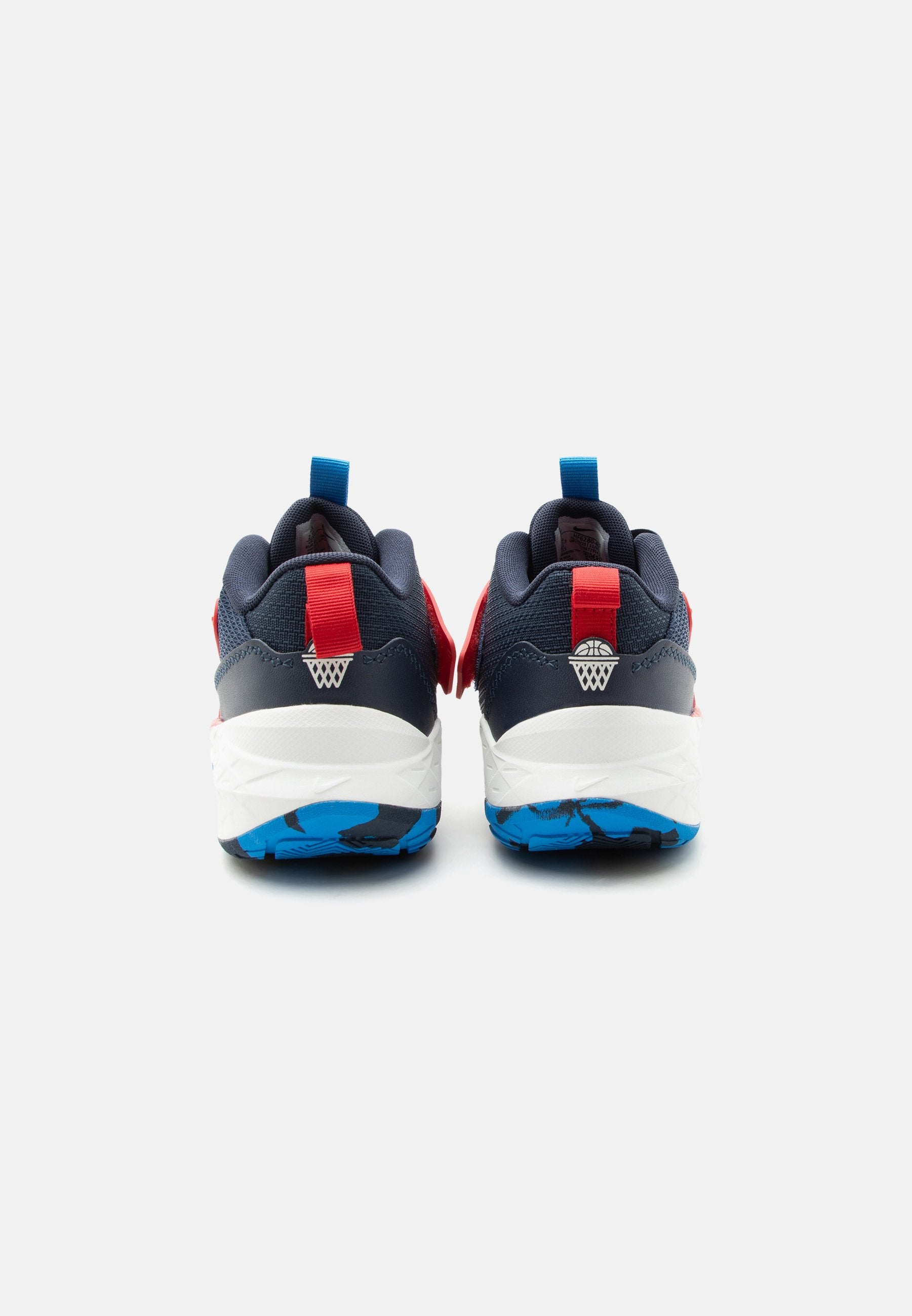 TEAM HUSTLE UNISEX - Basketball shoes - navy/sail/university red/photo blue