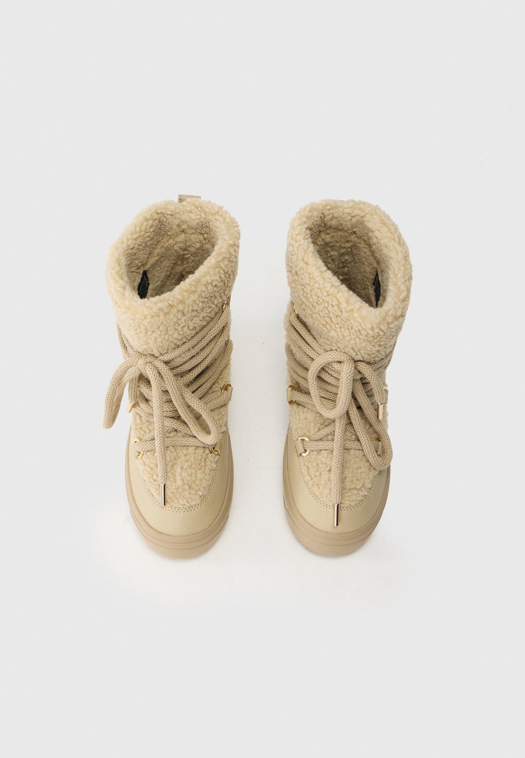 Winter boots - beige