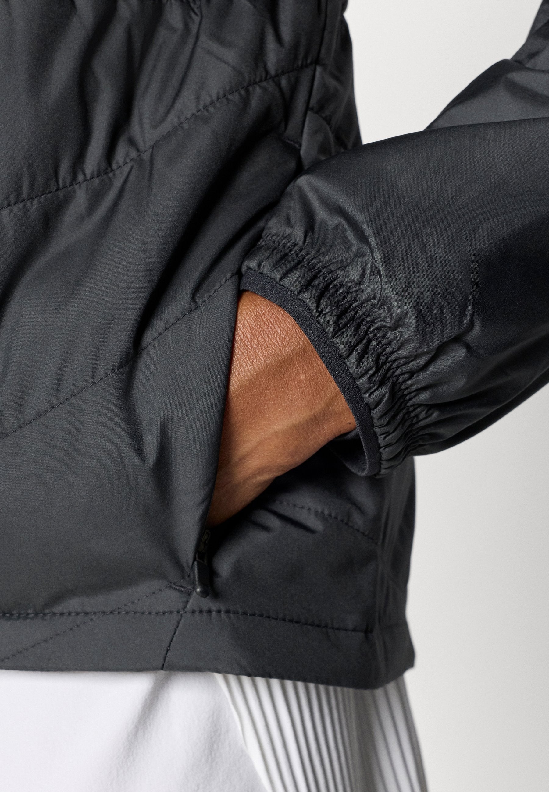 SWIFT - Running jacket - black/reflective silver-coloured