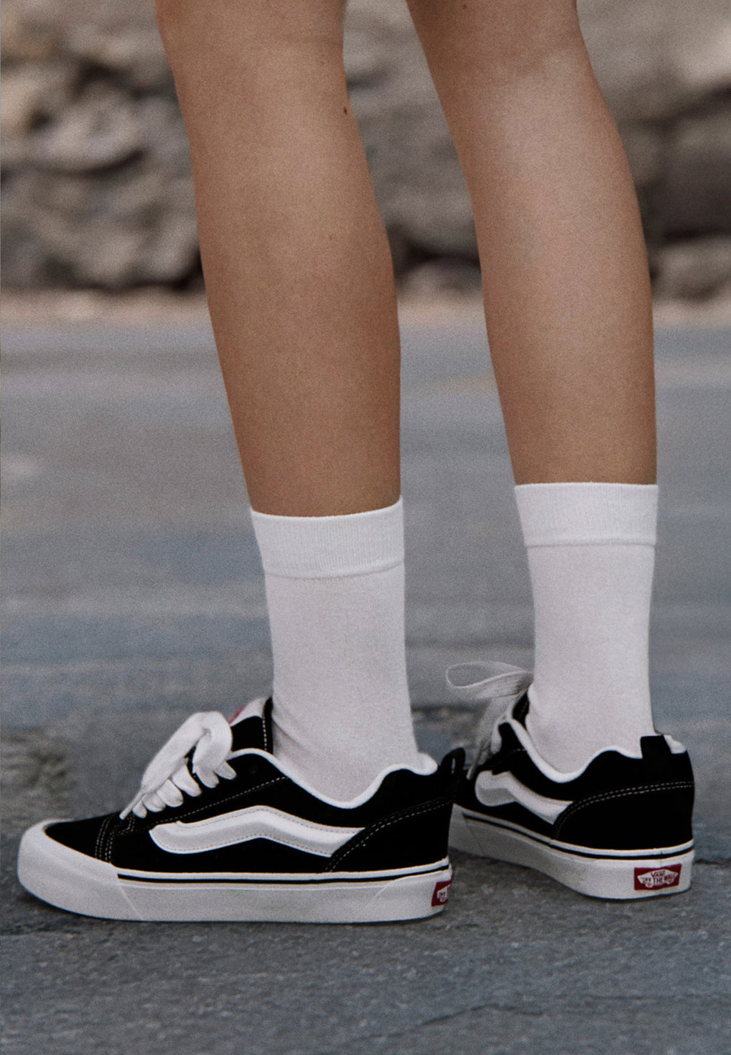 KNU SKOOL UNISEX - Skate shoes - black true white