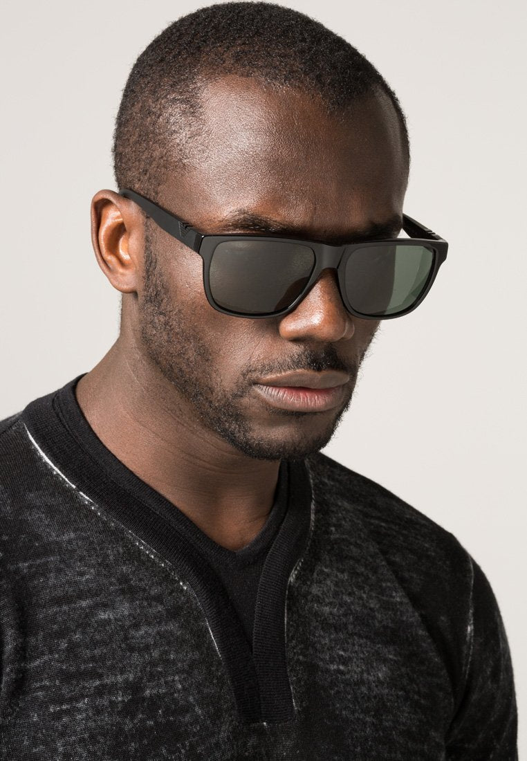 Sunglasses - black