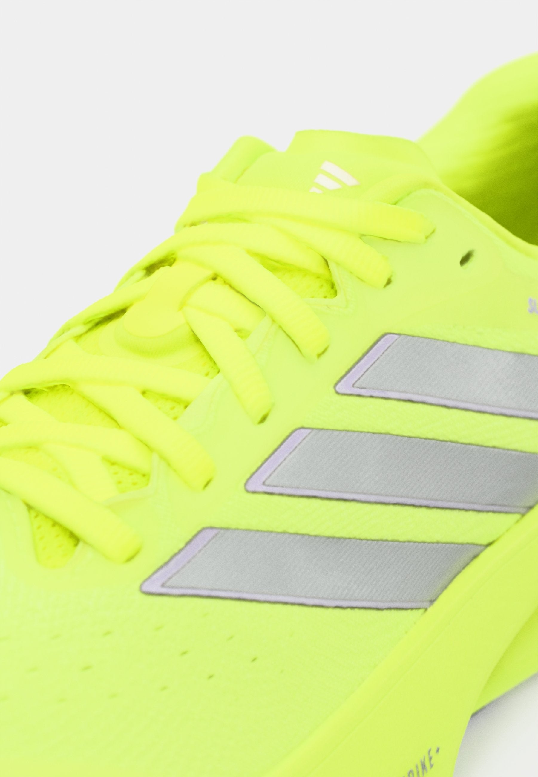 SUPERNOVA RISE 3 W - Chaussures de running sur route - jaune solaire/argenté métallisé