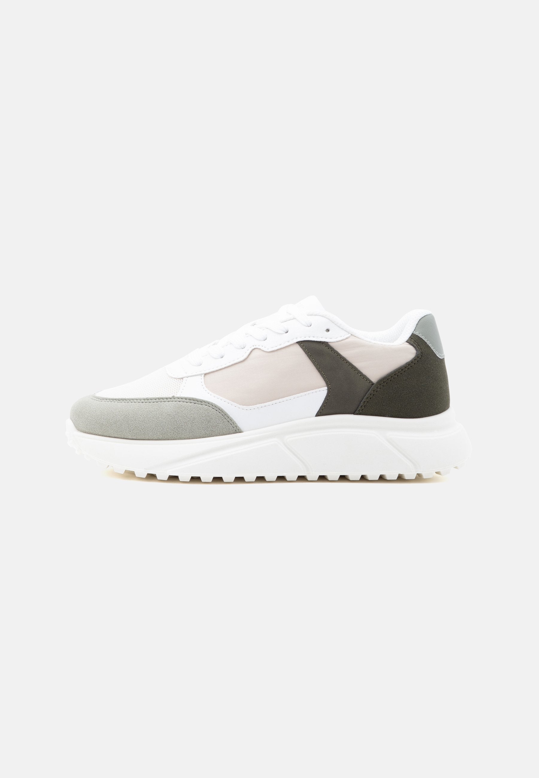 JFWASPIRE RUNNER - Trainers - white/seagrass/bronze green