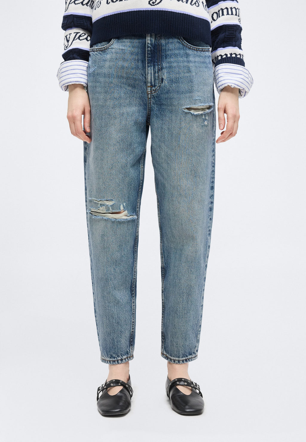 DISTRESSED ULTRA HIGH TAPERED LEG MOM JEANS - Mom Jeans - denim light