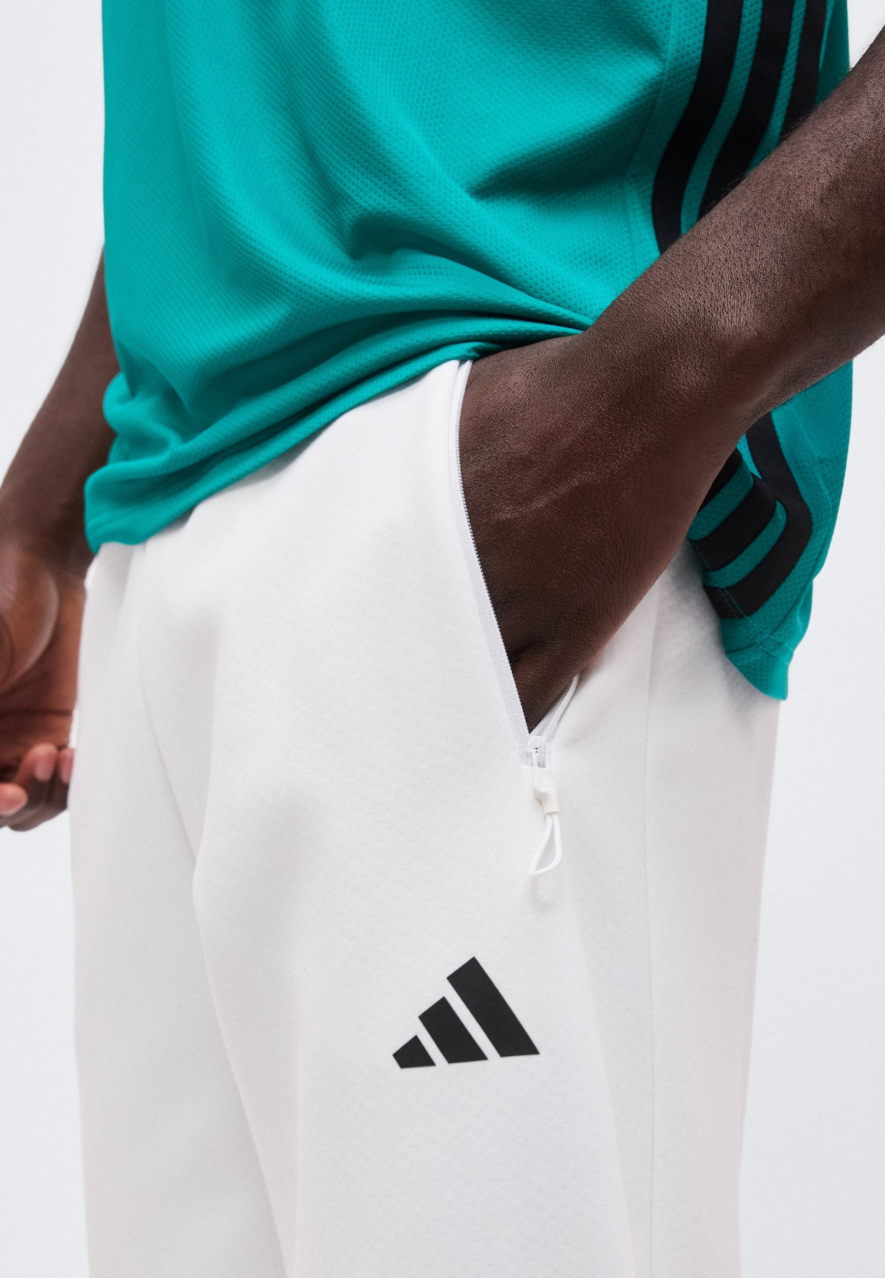 ADIDAS Z.N.E. PANTS - Tracksuit bottoms - white