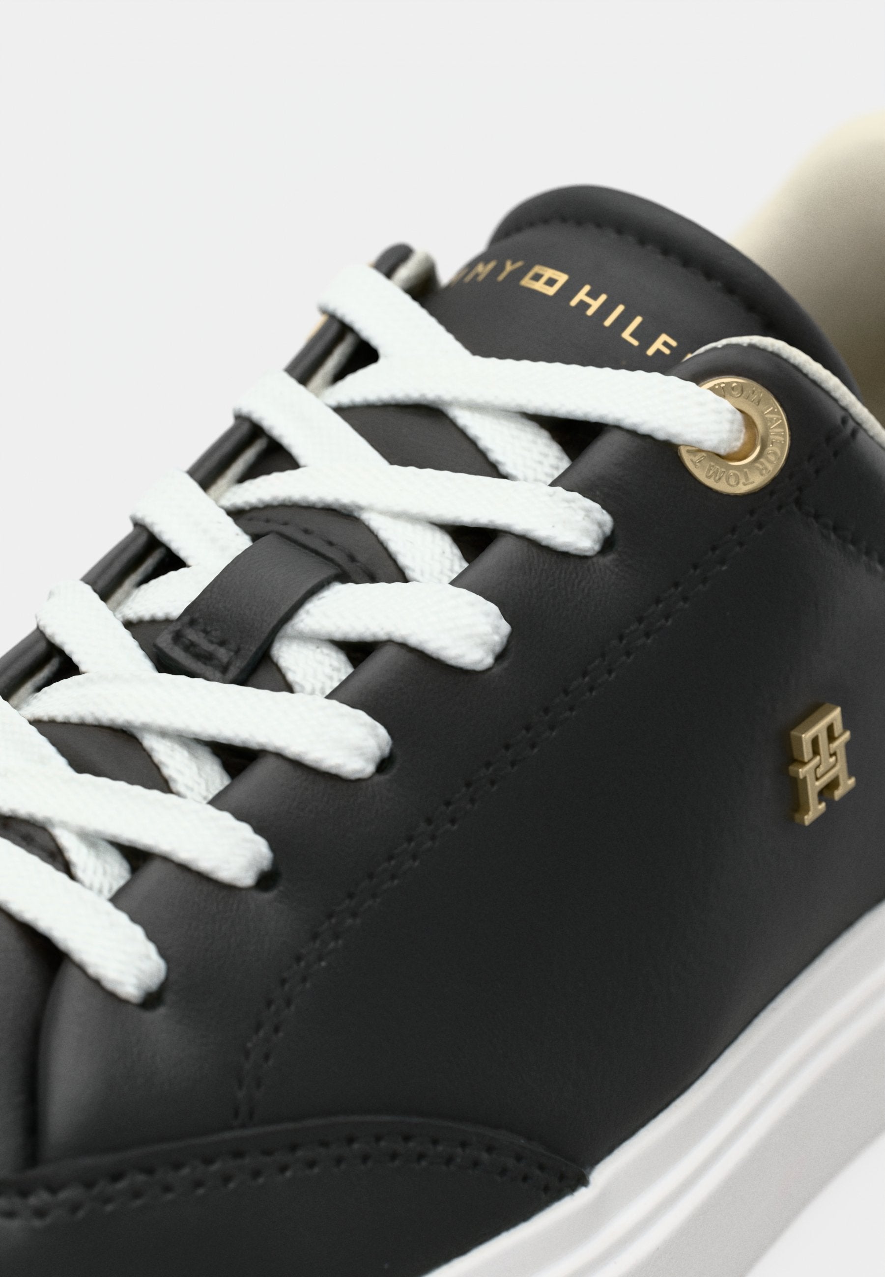 Trainers - black