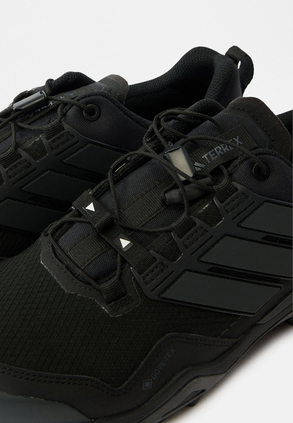 TERREX SKYCHASER GORE-TEX HIKING SHOES - Hiking shoes - core black/core black