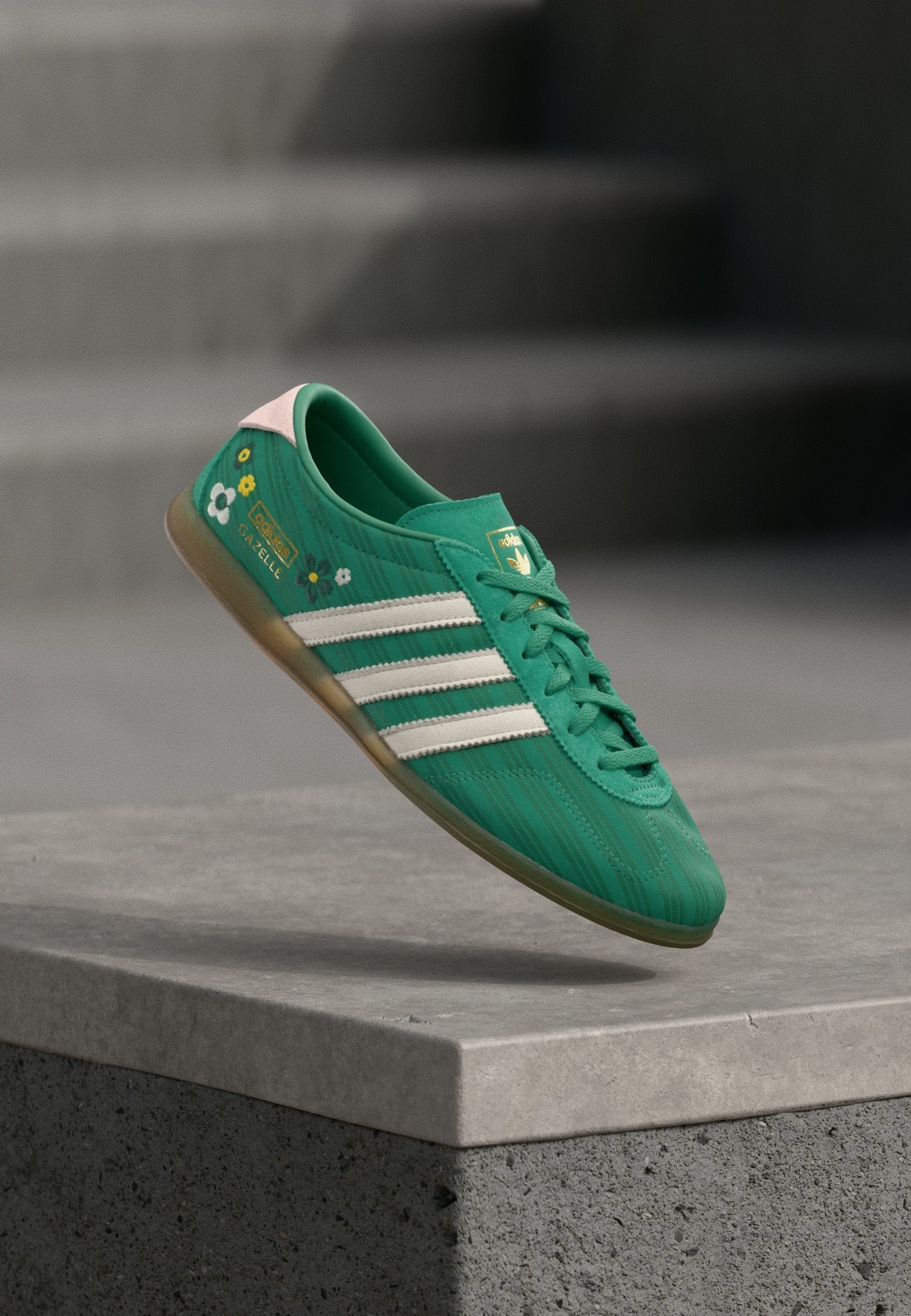GAZELLE LO PRO W X LIBERTY - Trainers - bold green/off white