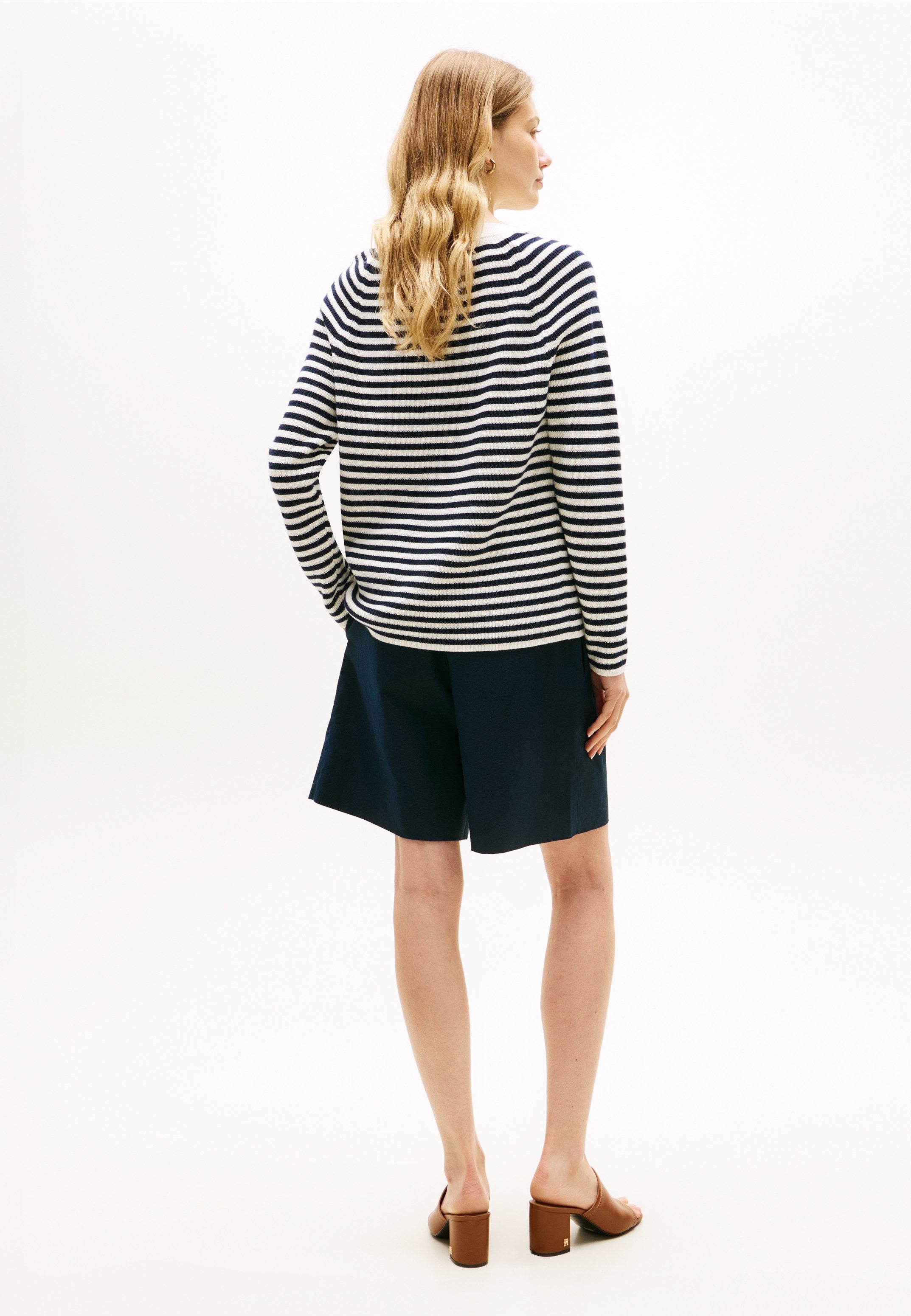 FINE KNIT BOAT NECK JUMPER - Jumper - ivory petal/dark night navy