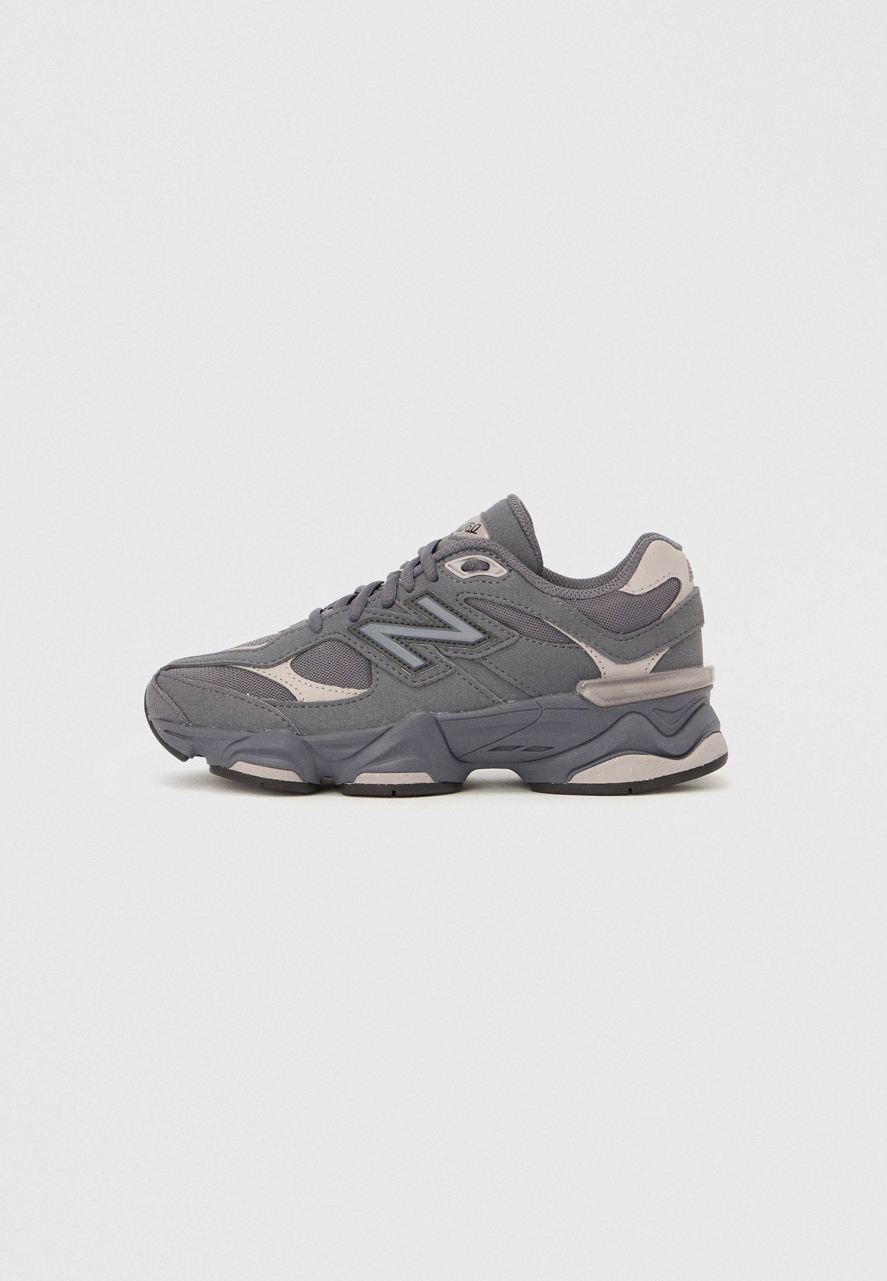 9060 UNISEX - Baskets basses - neptune grey/truffle salt