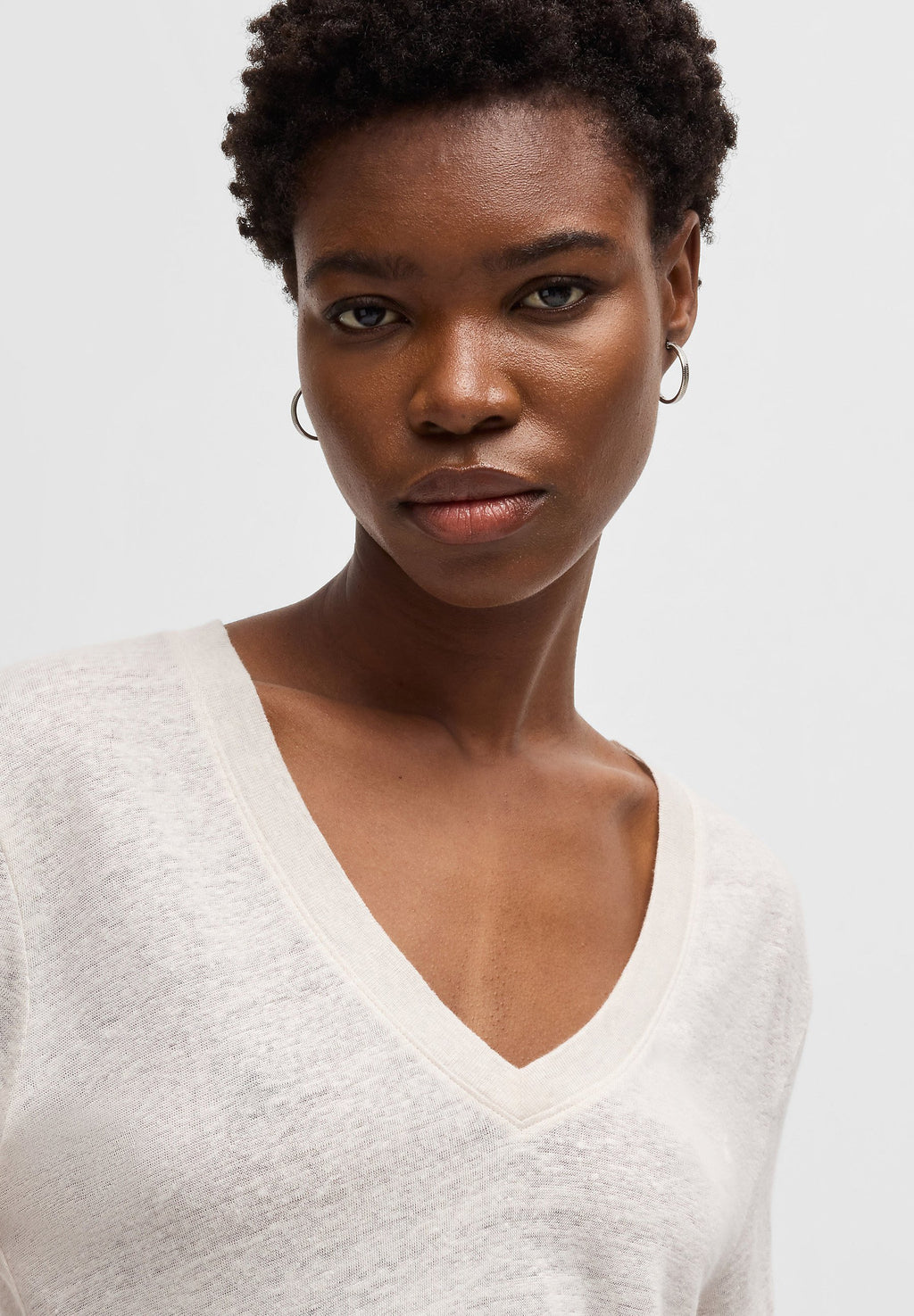 ELA - Basic T-shirt - open white