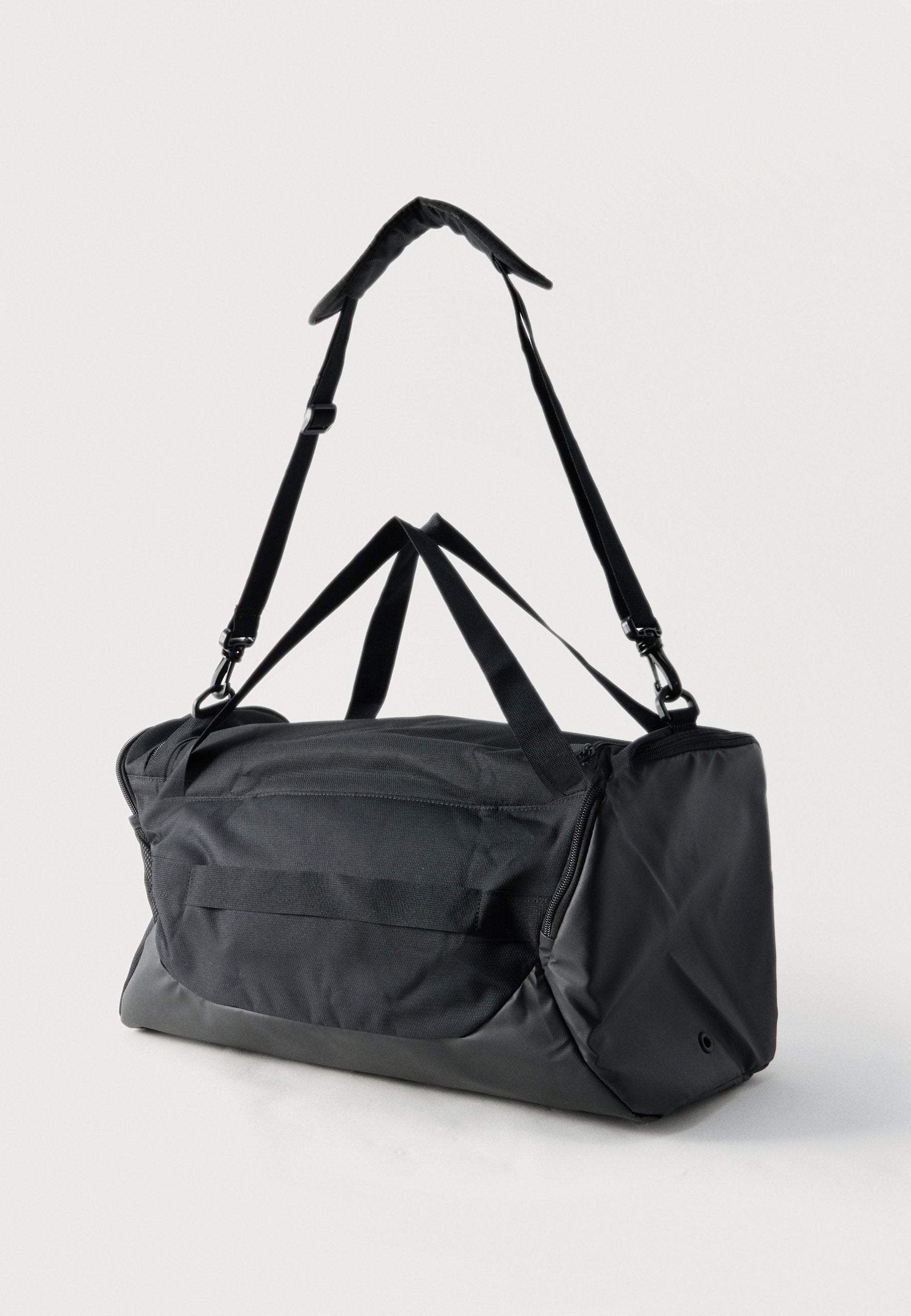 NK BRSLA S DUFF - X UNISEX - Sports bag - black/white
