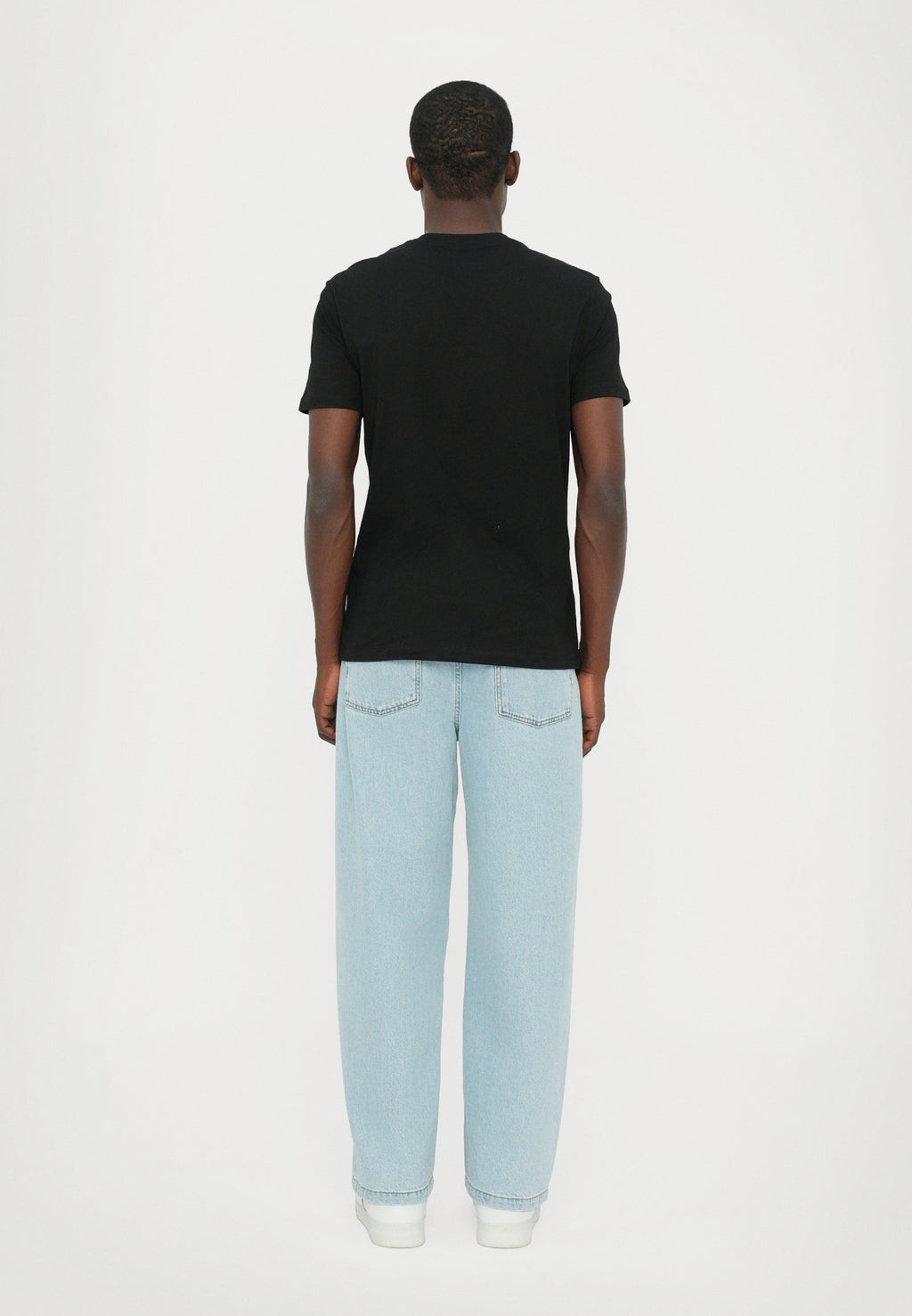 T-SHIRT REGULAR FIT - Basic T-shirt - black