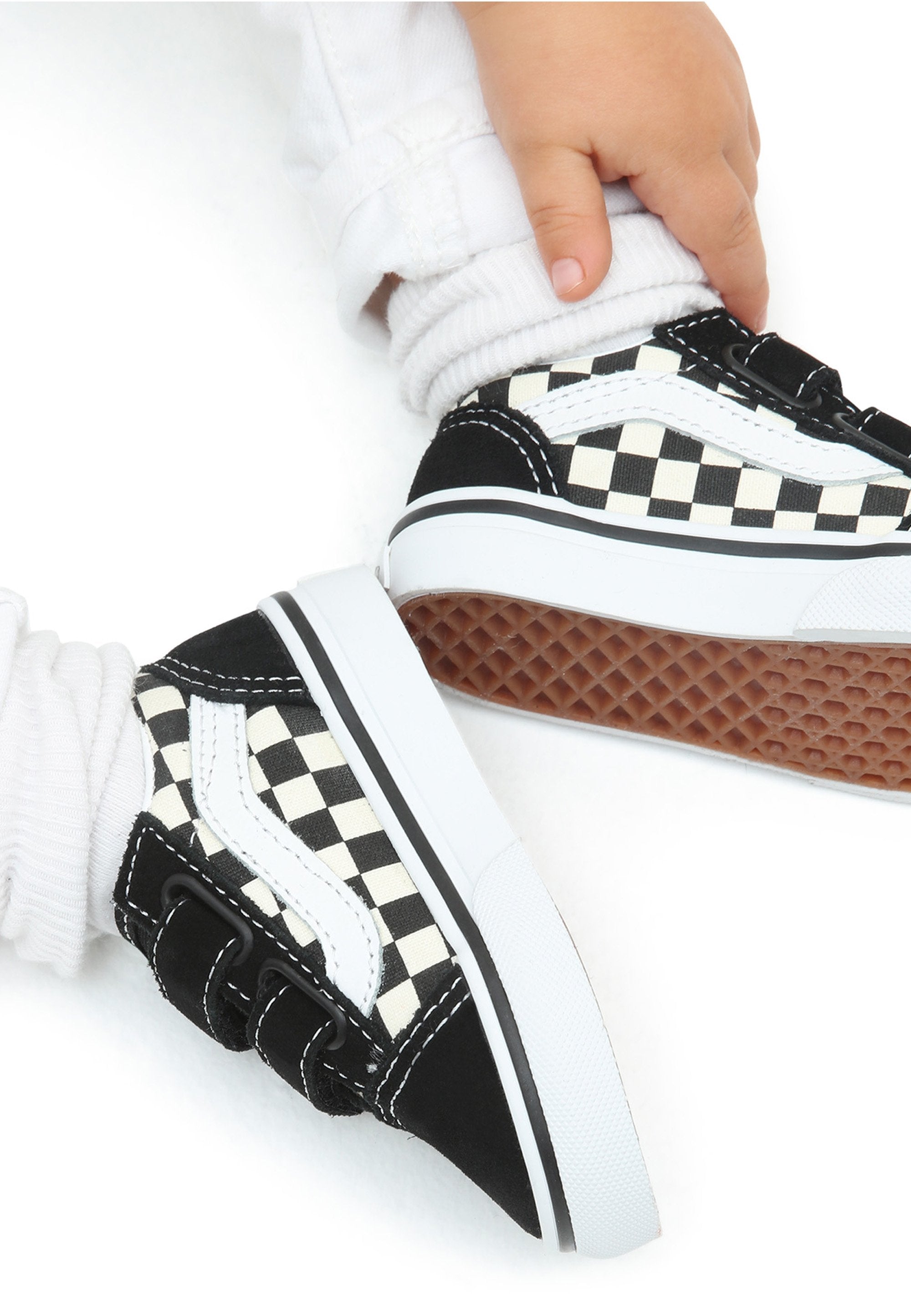 OLD SKOOL V - Baby shoes - blk/white