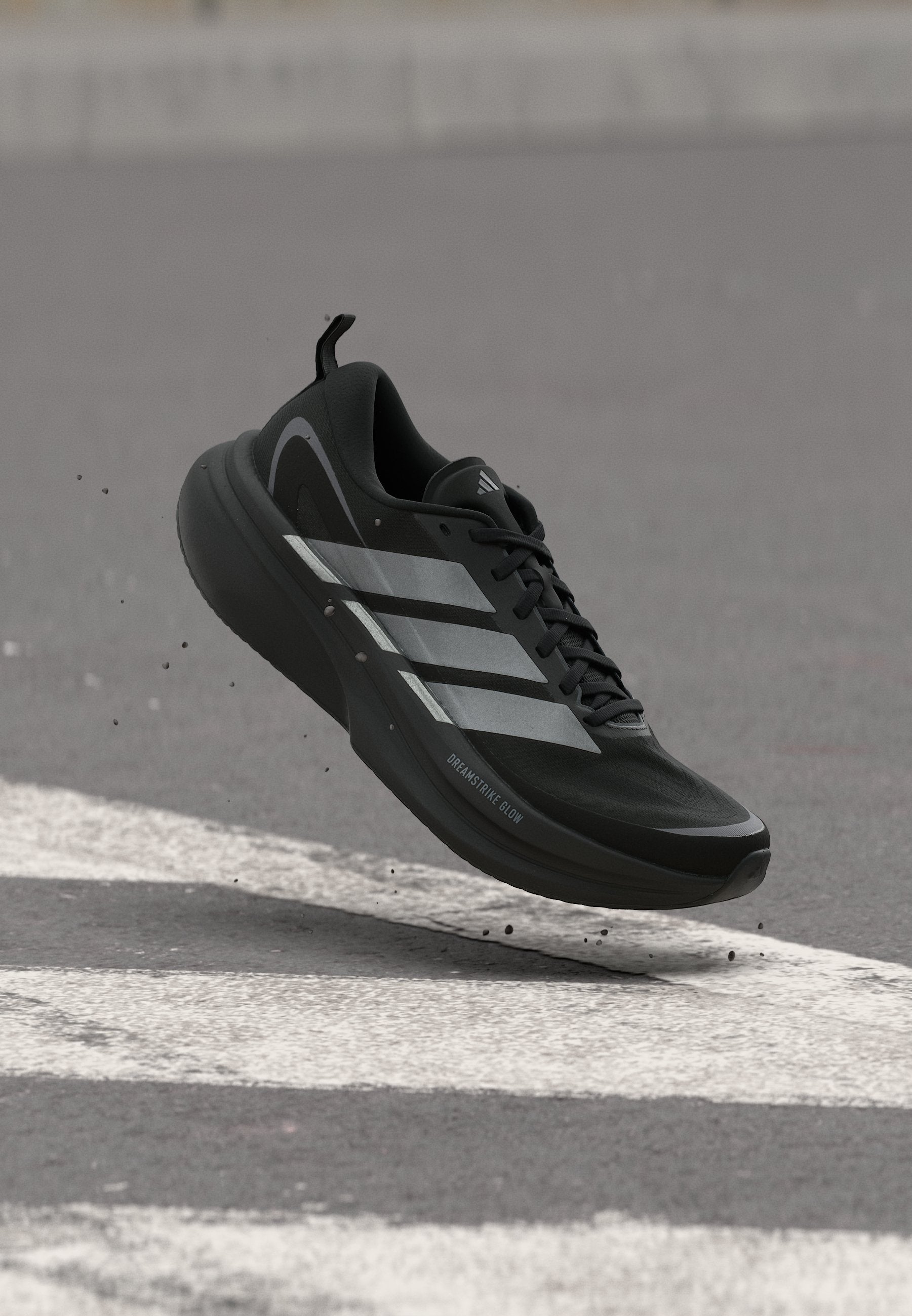 SUPERNOVA GLIDE M - Chaussures de running sur route - core black/iron metallic/grey five