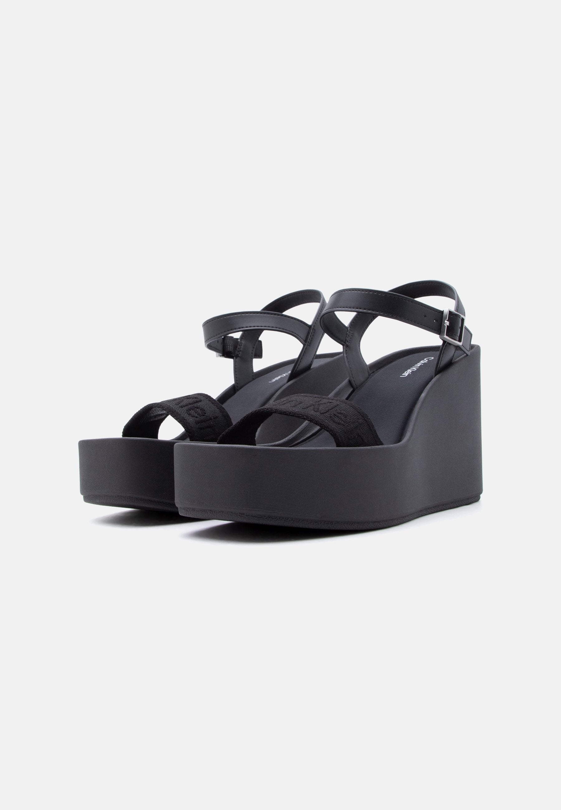 Platform sandals - triple black