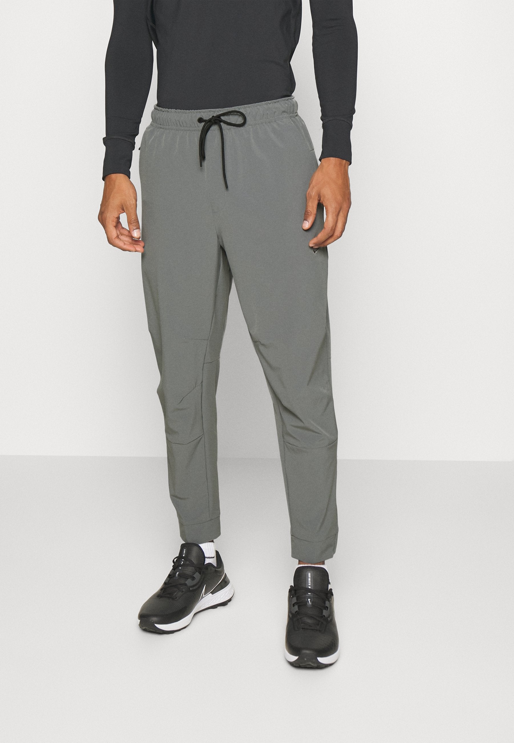UNLIMITED - Tracksuit bottoms - smoke grey/black/reflective silver