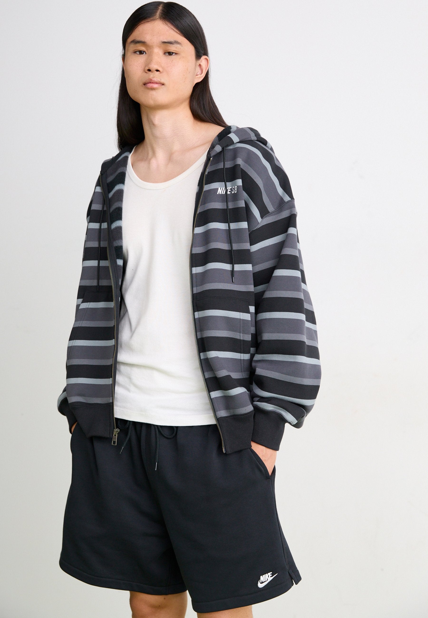 CLUB FLOW - Tracksuit bottoms - black black white