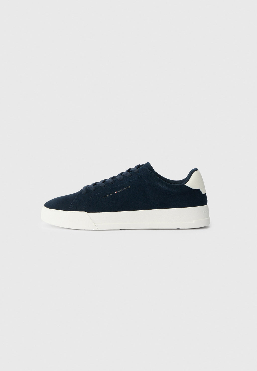 DEBOSSED LOGO SUEDE COURT TRAINERS - Trainers - desert sky