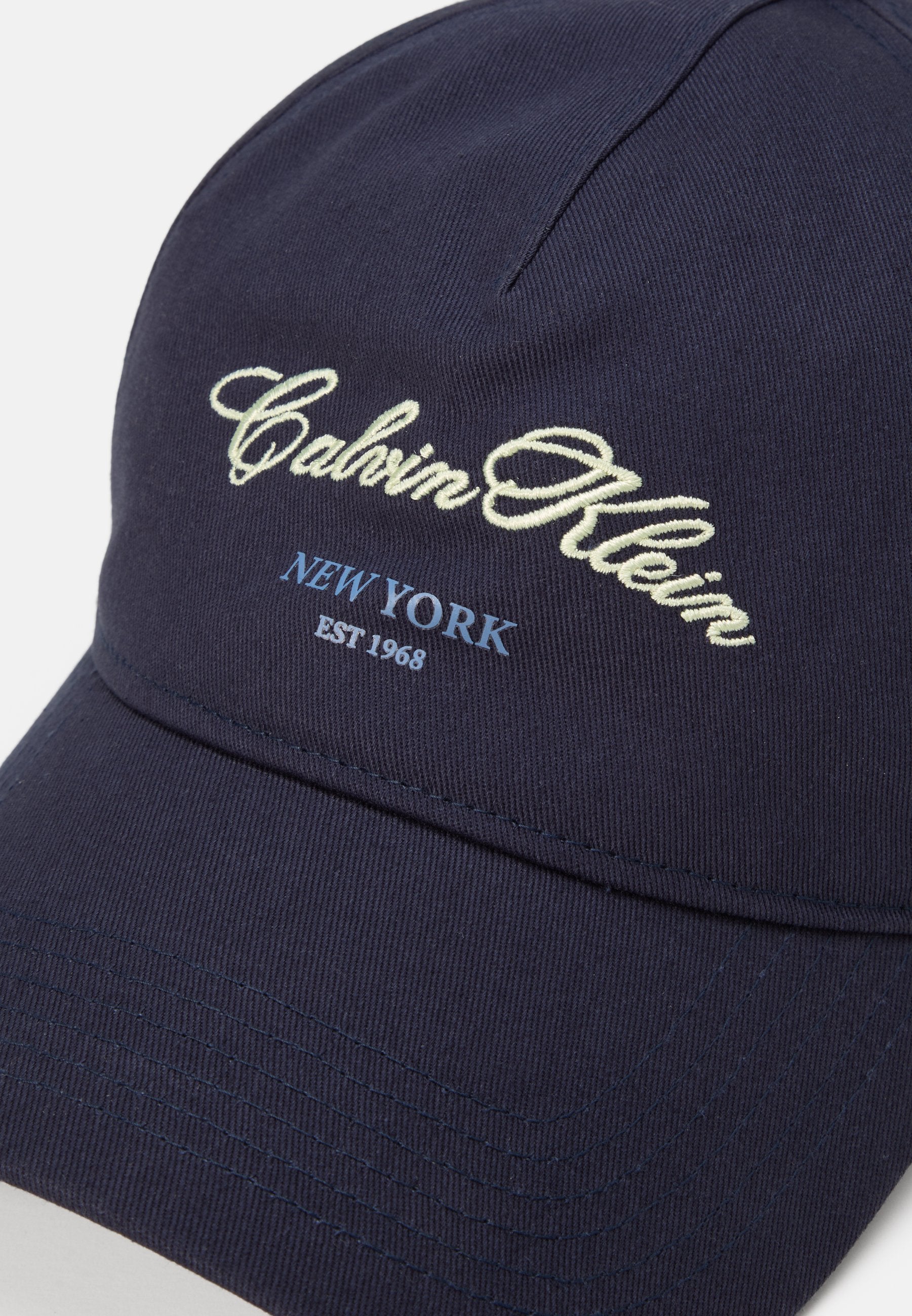 HOLIDAY GRAPHIC - Cap - inkwell