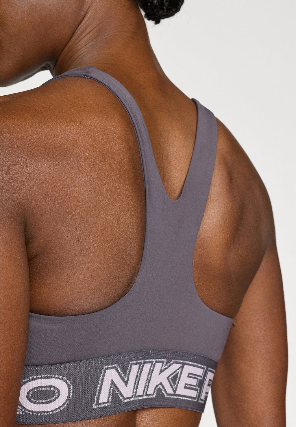 W NP DF BRA TT GRX - Medium support sports bra - thunder grey/pink foam/metallic silver-coloured