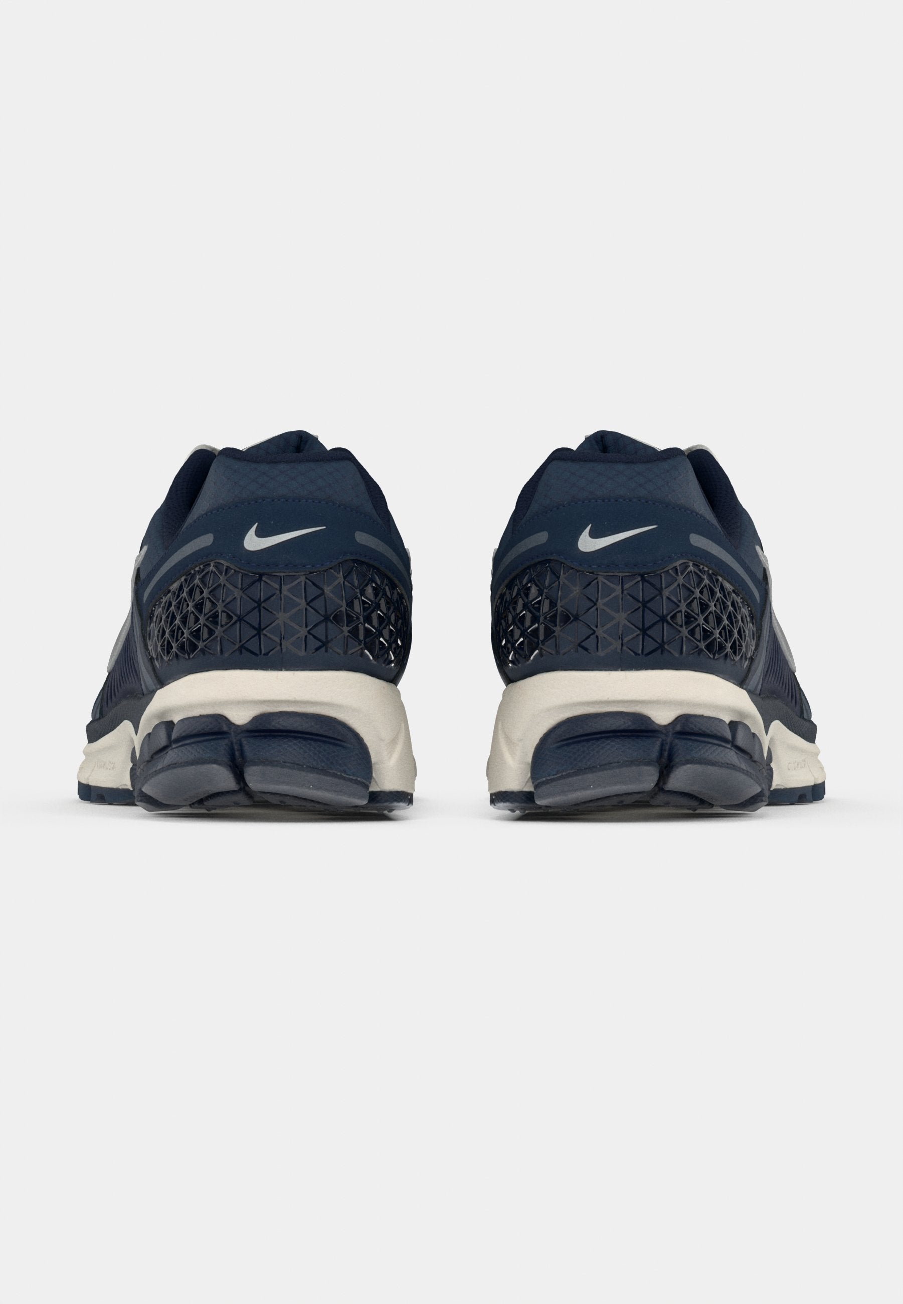 ZOOM VOMERO 5 SE TECH - Trainers - blue void/metallic silver-coloured/midnight navy/light orewood brown