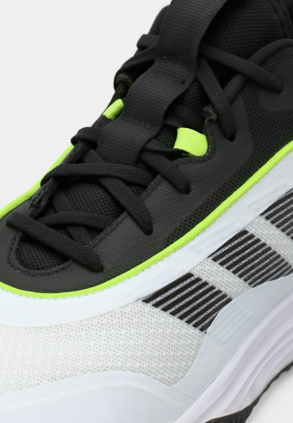 OWNTHEGAME 3.0 UNISEX - Basketball shoes - footwear white/core black/lucid lemon